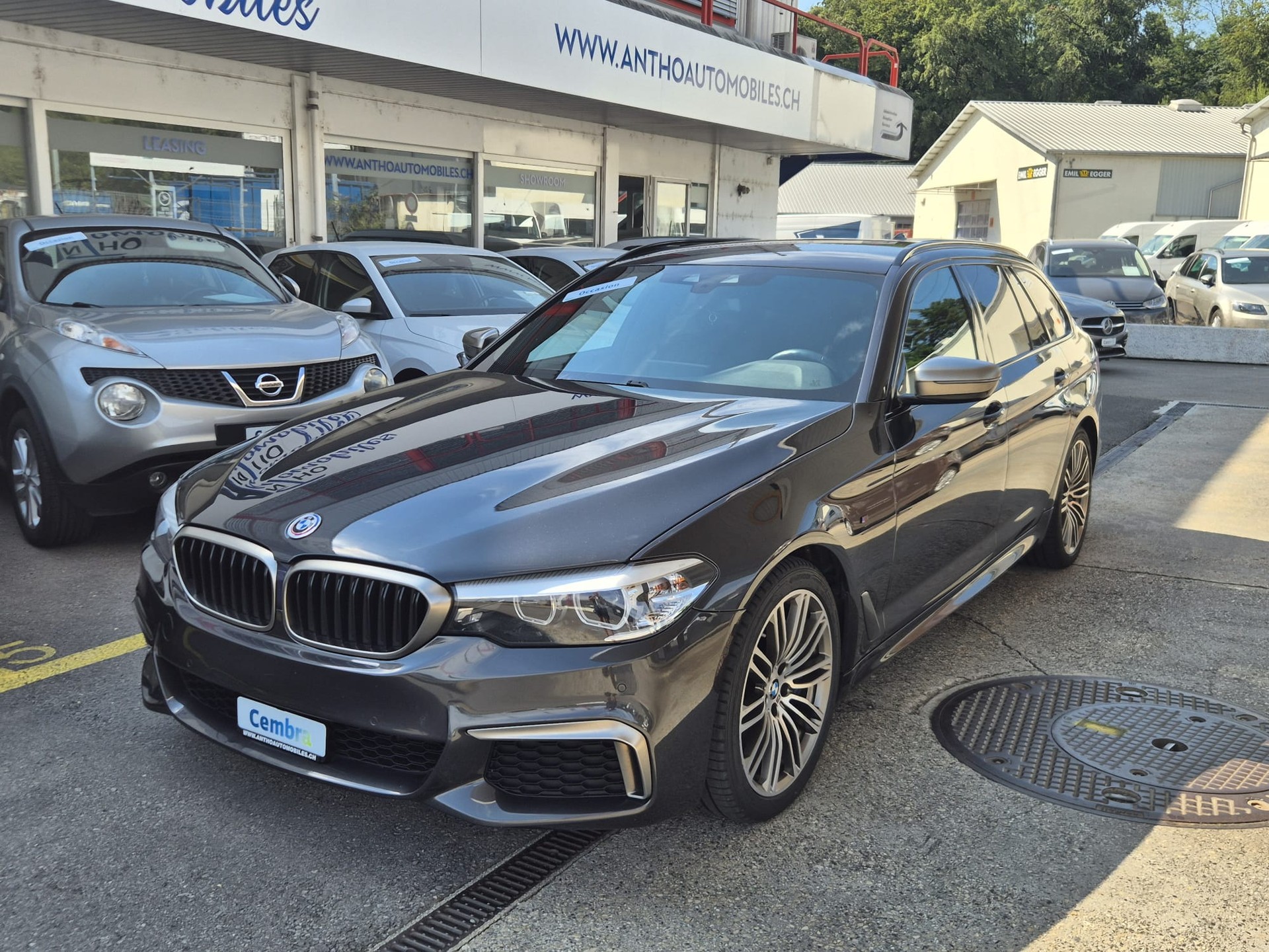 BMW M550d xDrive Touring Steptronic-image-1