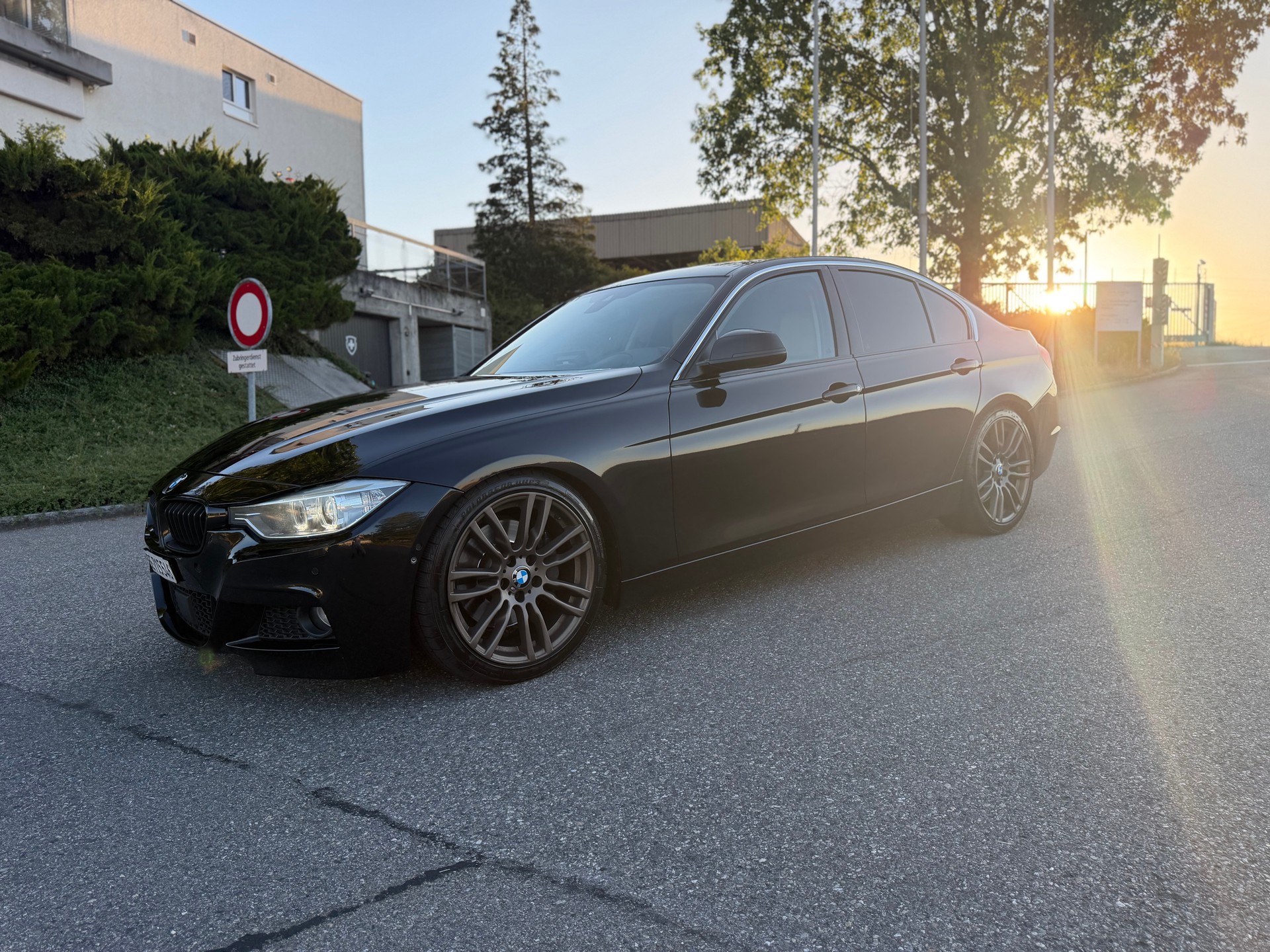 BMW 335i Luxury Line Steptronic-image-6