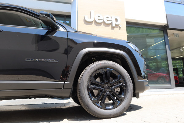 JEEP Compass 1.3 PHEV N. E.AWD-image-14