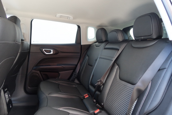 JEEP Compass 1.3 PHEV N. E.AWD-image-10