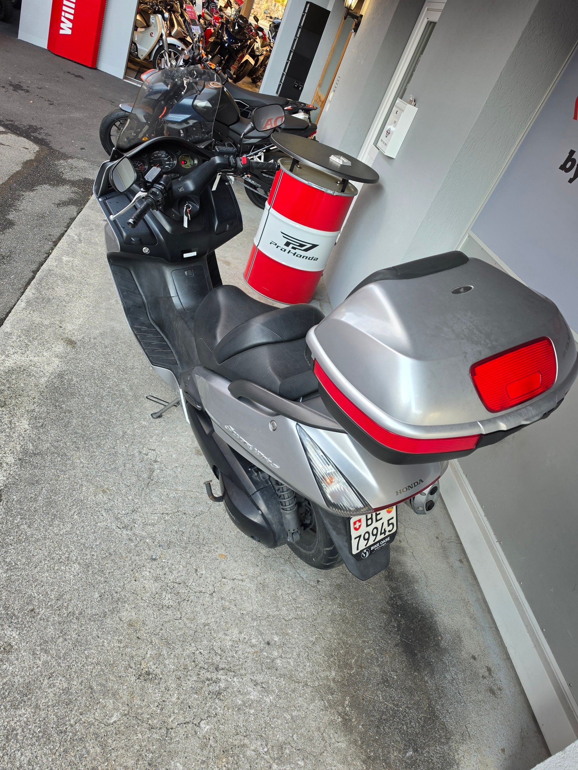 HONDA FJS 400-showroom-element-2