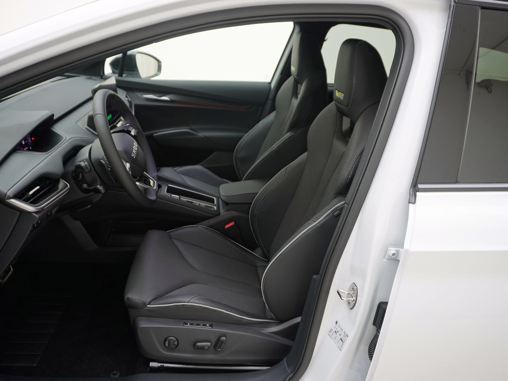 SKODA Enyaq iV RS-Suite MAXX-image-12