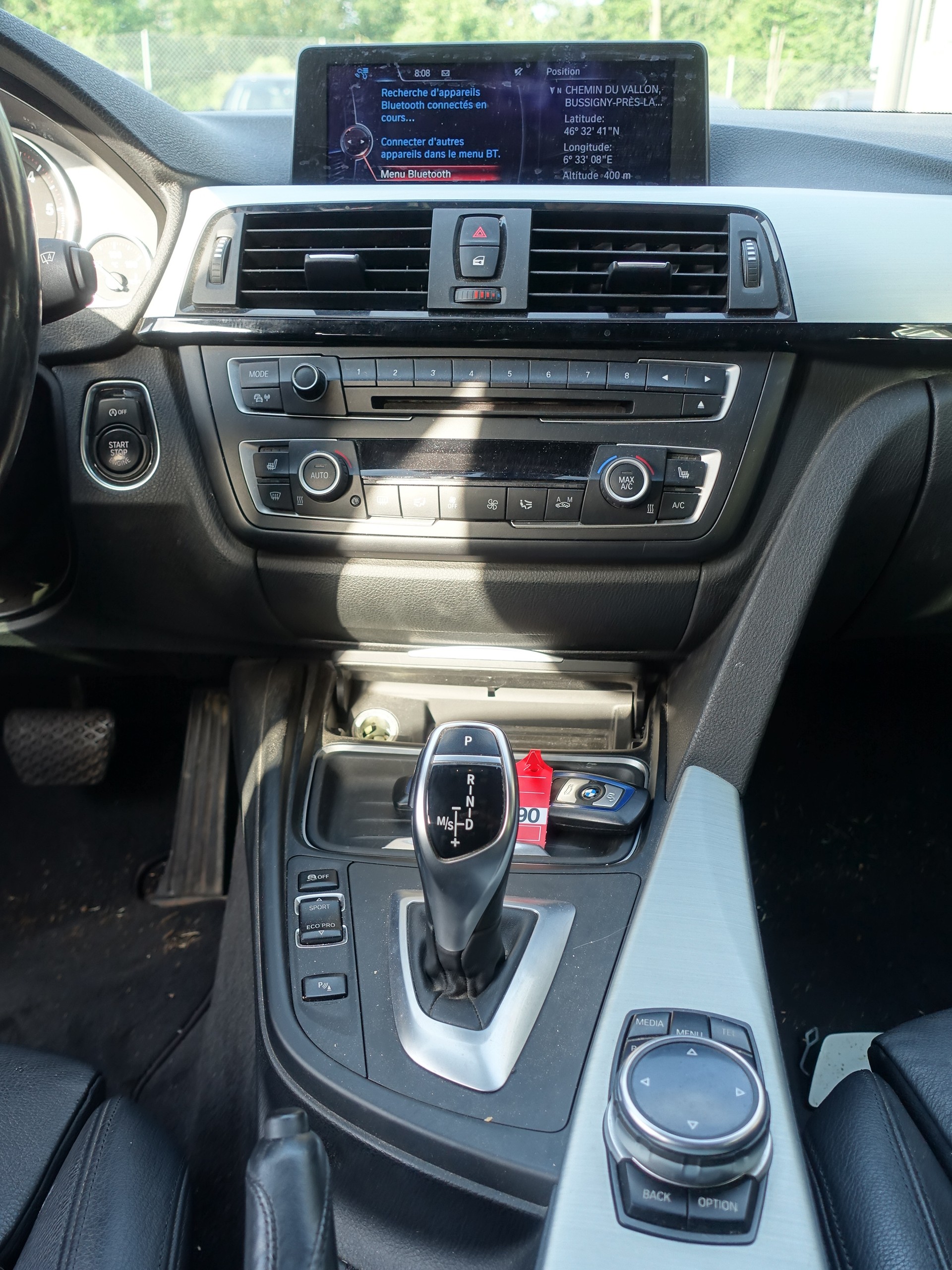BMW 320d xDrive Touring Sport Line Steptronic-image-8