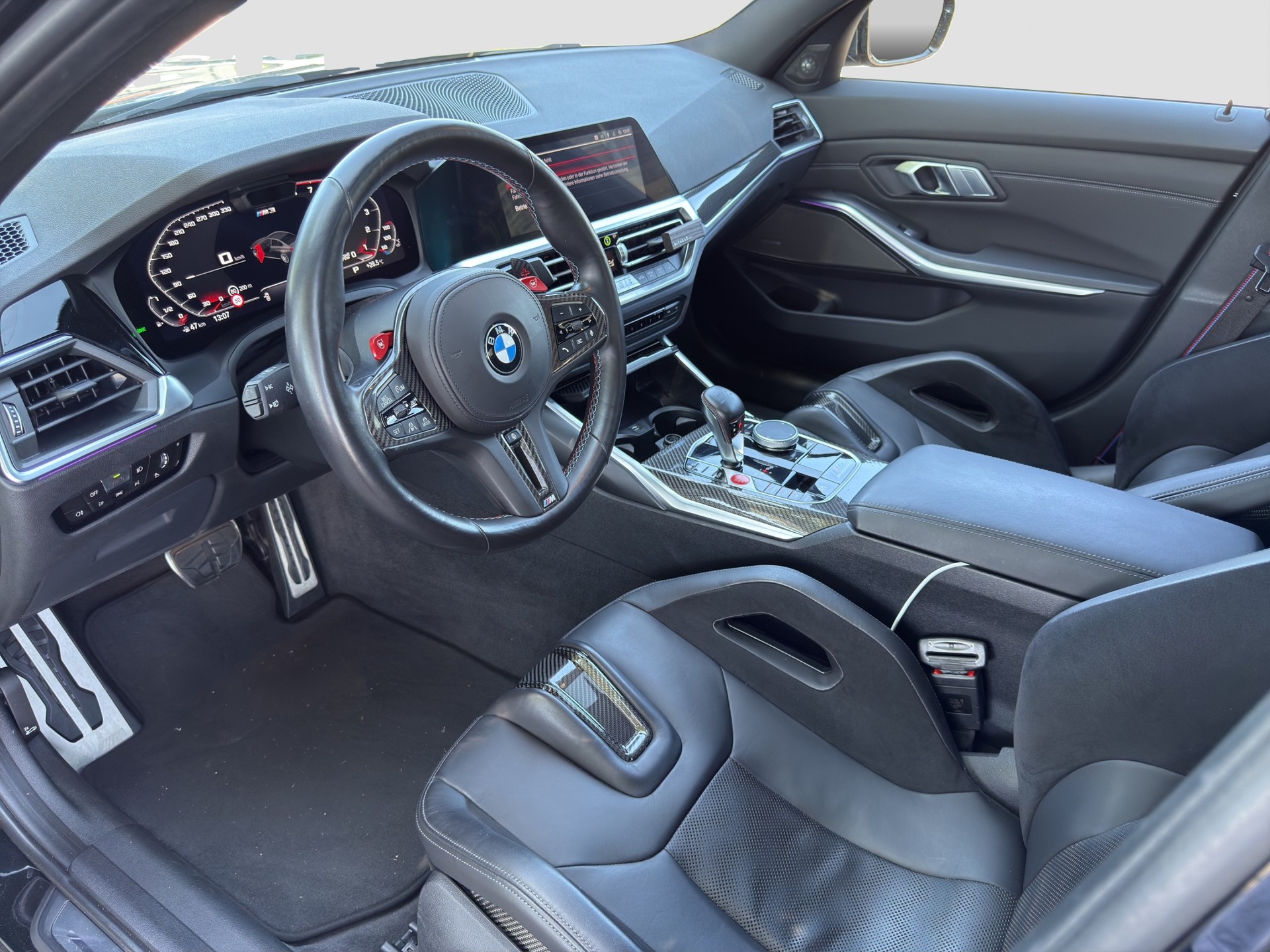 BMW M3 Competition - Schalensitze-image-9