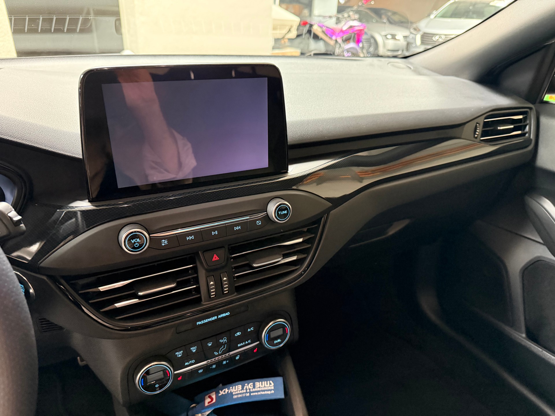 FORD Focus 1.0 SCTi ST Line Automatic-image-15