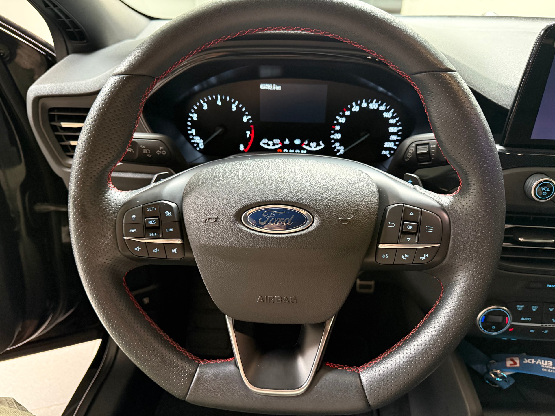 FORD Focus 1.0 SCTi ST Line Automatic-image-14