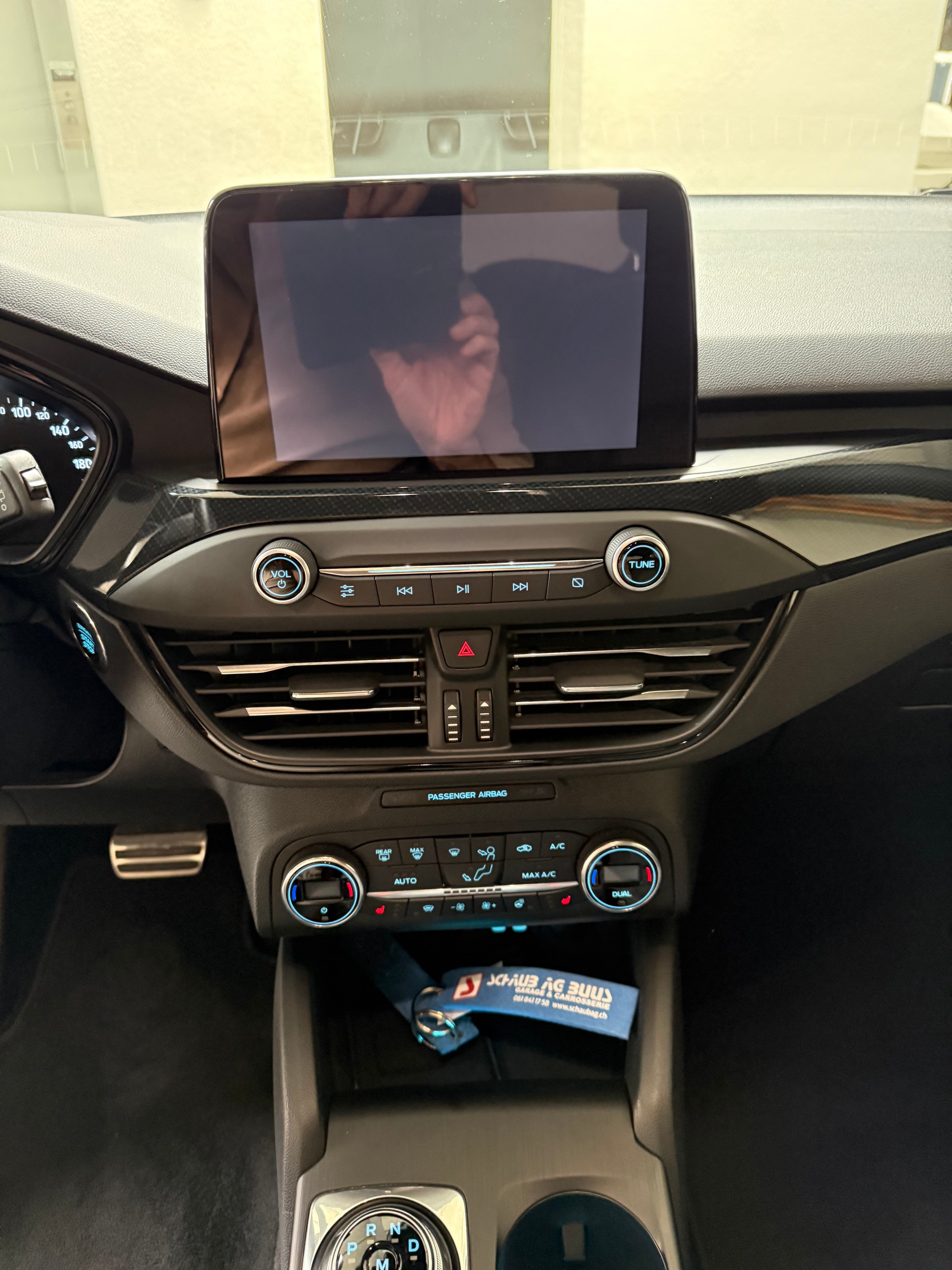 FORD Focus 1.0 SCTi ST Line Automatic-image-16