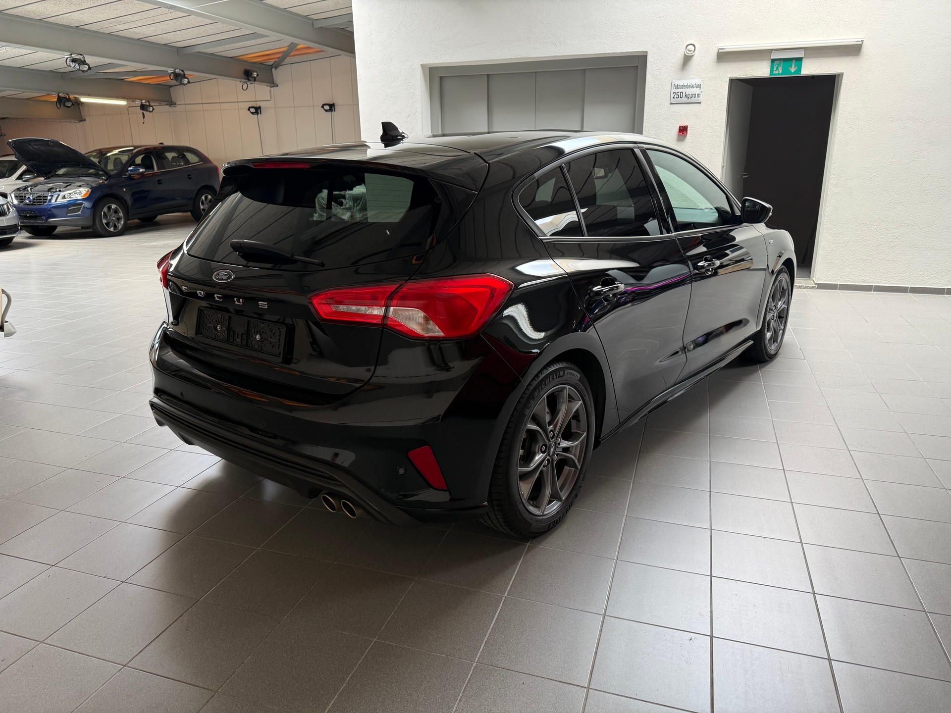 FORD Focus 1.0 SCTi ST Line Automatic-image-10