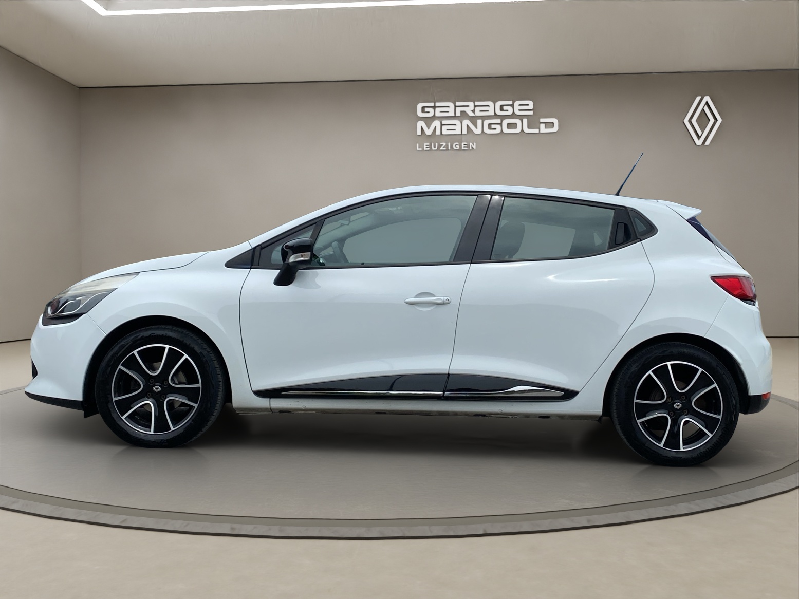 RENAULT Clio 0.9 12V Expression-image-1