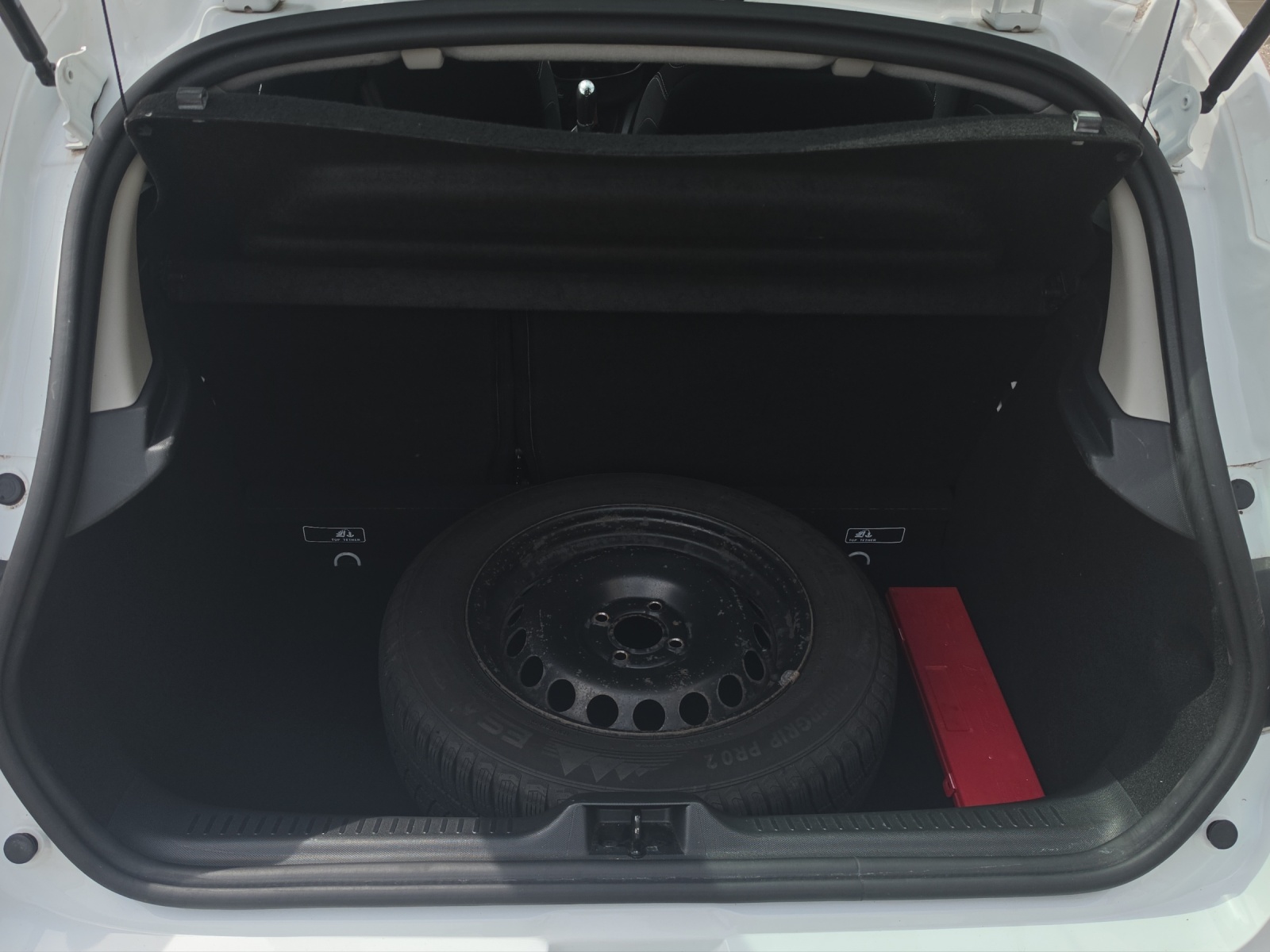 RENAULT Clio 0.9 12V Expression-image-12