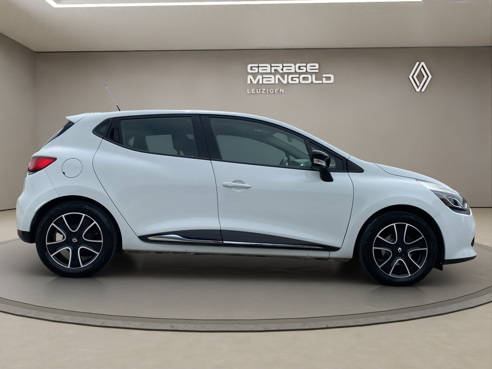 RENAULT Clio 0.9 12V Expression-image-5