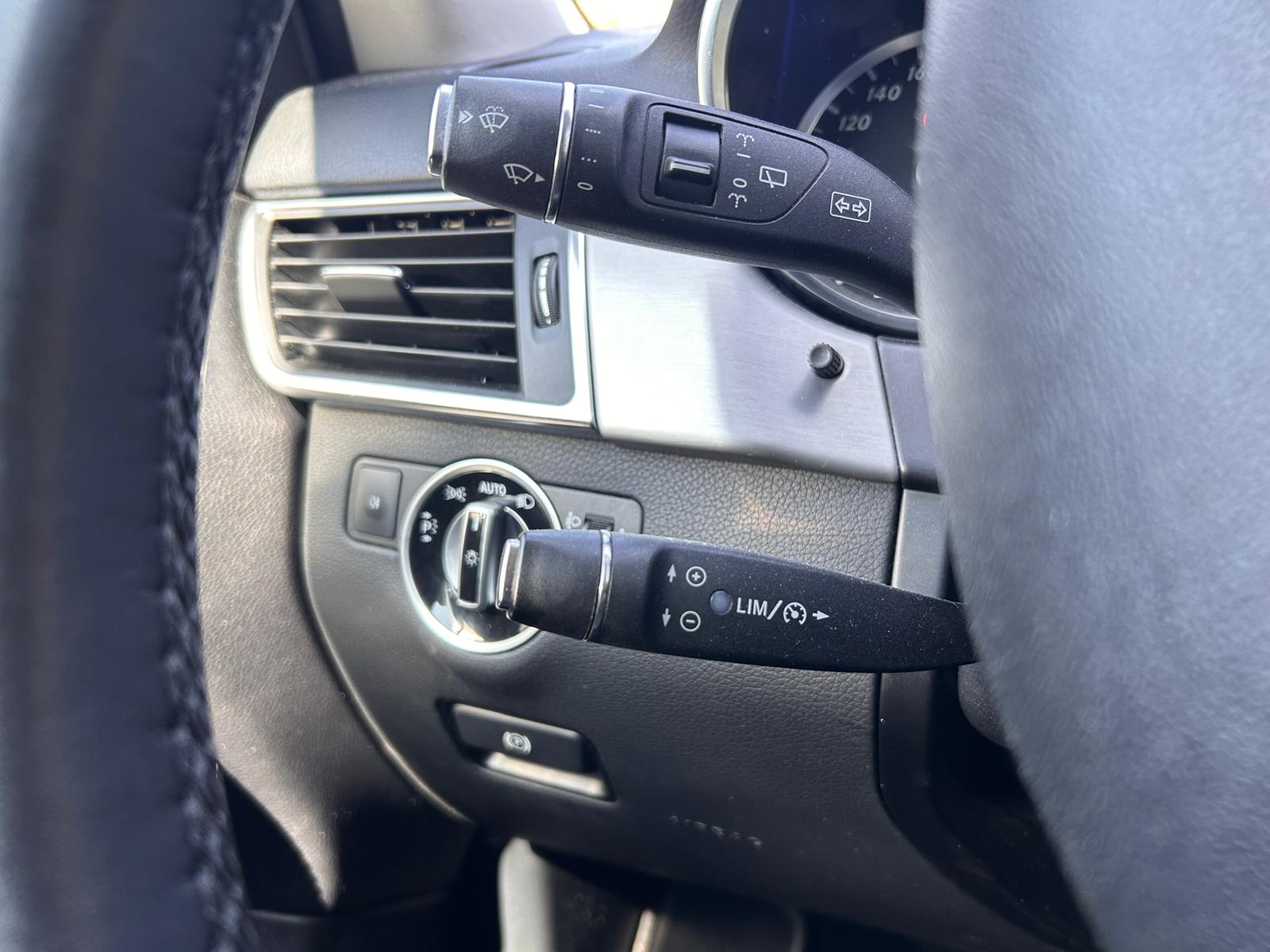 MERCEDES-BENZ ML 250 BlueTEC Edition 4Matic 7G-Tronic-image-23