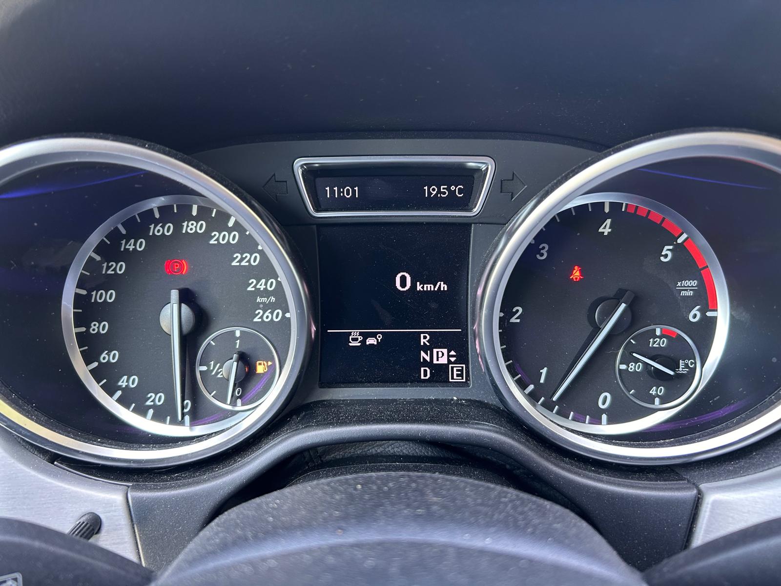 MERCEDES-BENZ ML 250 BlueTEC Edition 4Matic 7G-Tronic-image-19