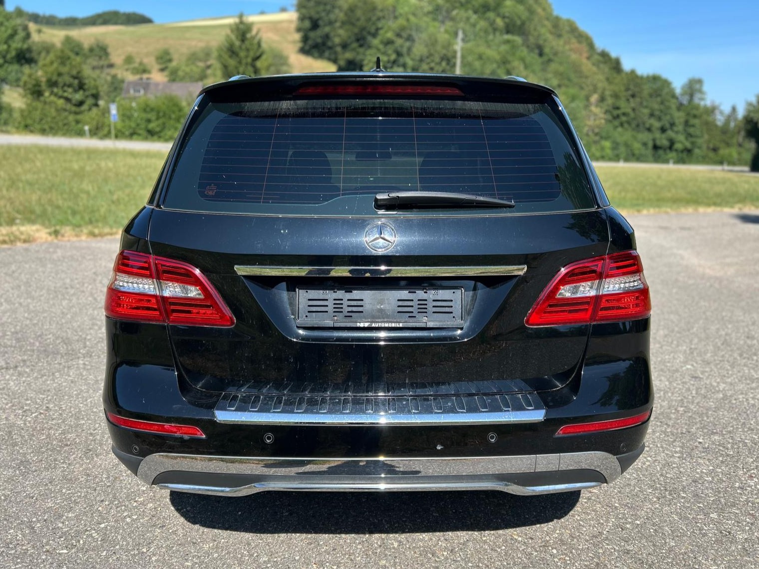 MERCEDES-BENZ ML 250 BlueTEC Edition 4Matic 7G-Tronic-showroom-element-3