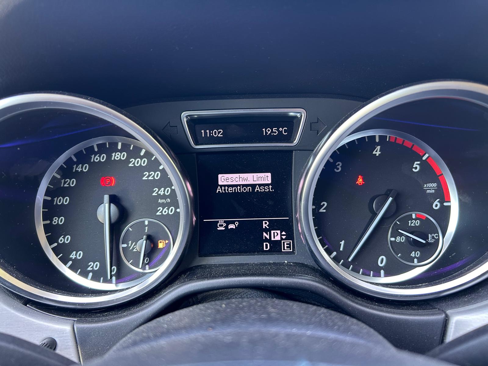 MERCEDES-BENZ ML 250 BlueTEC Edition 4Matic 7G-Tronic-image-21
