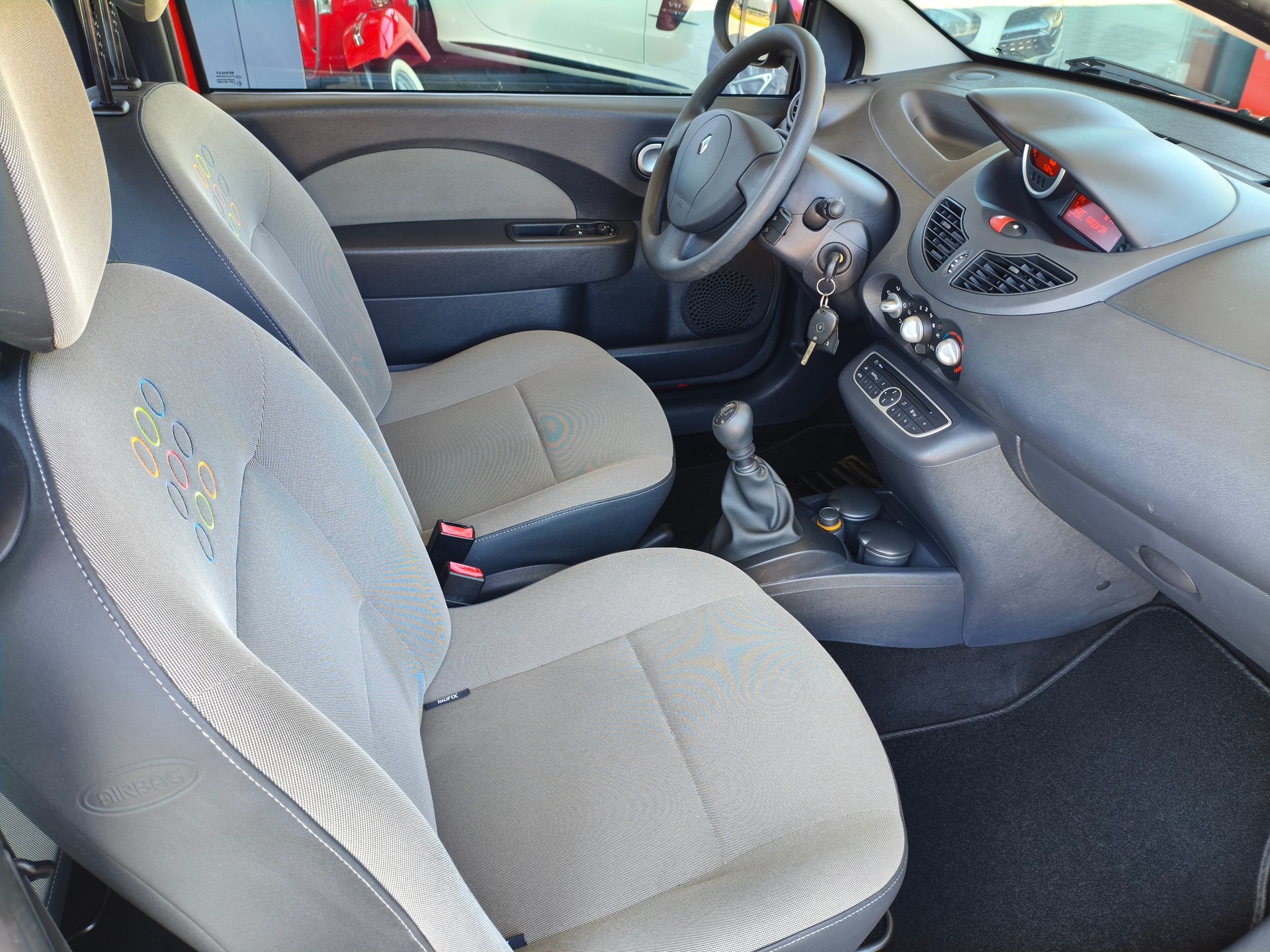 RENAULT Twingo 1.2 Authentique-image-10