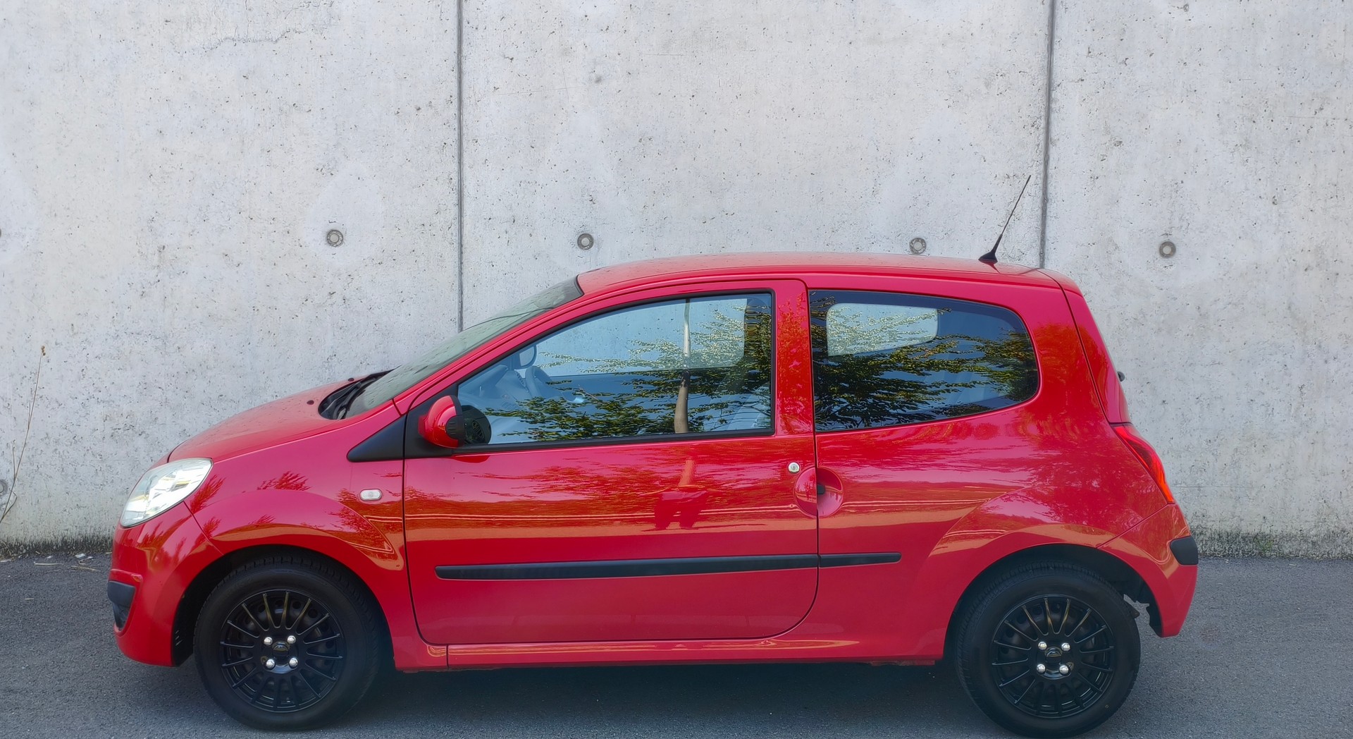 RENAULT Twingo 1.2 Authentique-image-2