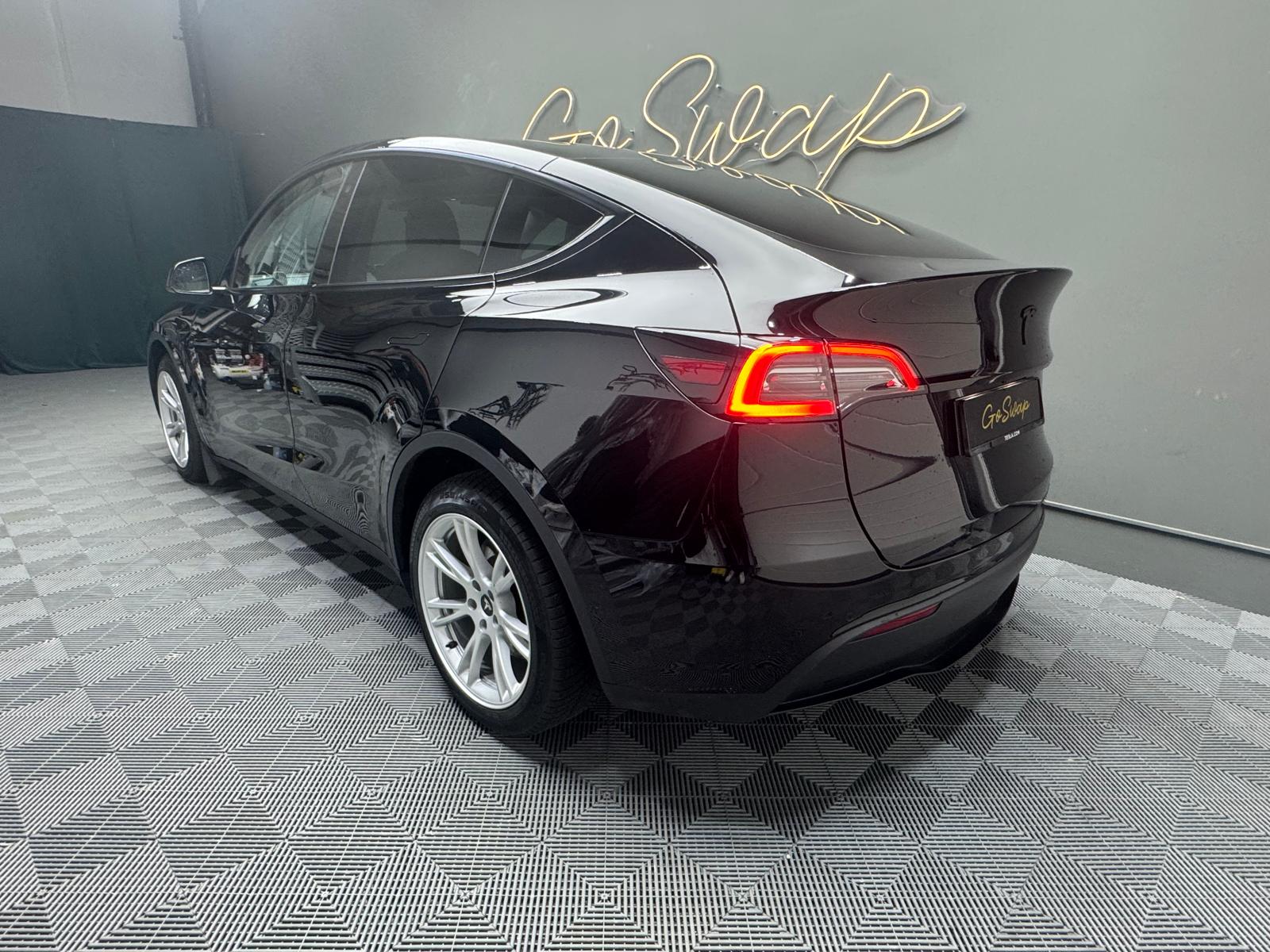 TESLA Model Y Long Range-image-4