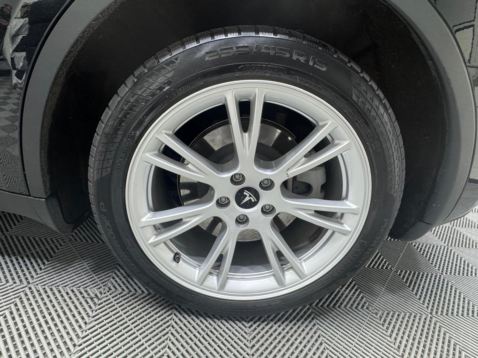 TESLA Model Y Long Range-image-26