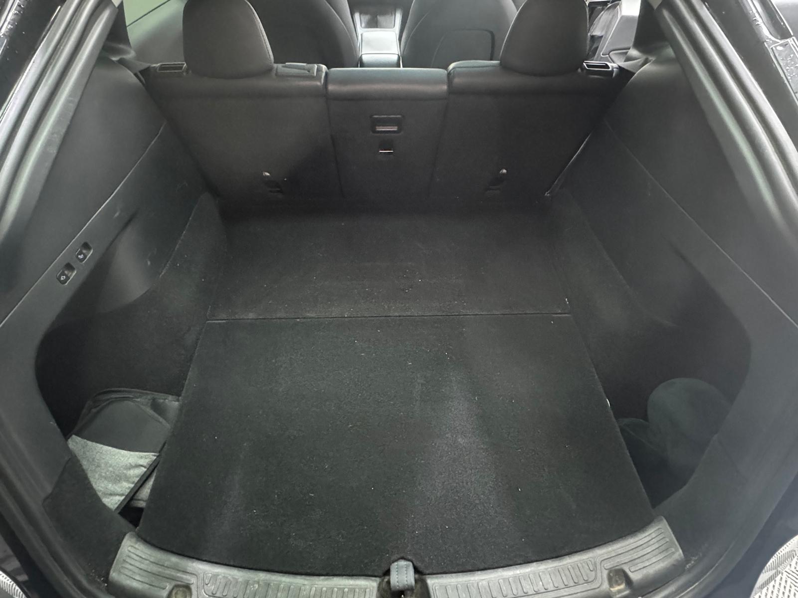 TESLA Model Y Long Range-image-23