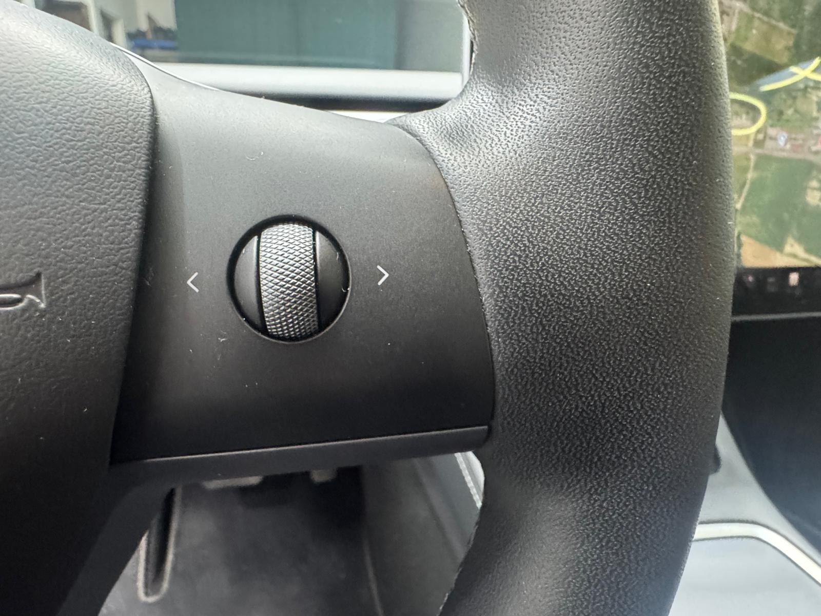 TESLA Model Y Long Range-image-17