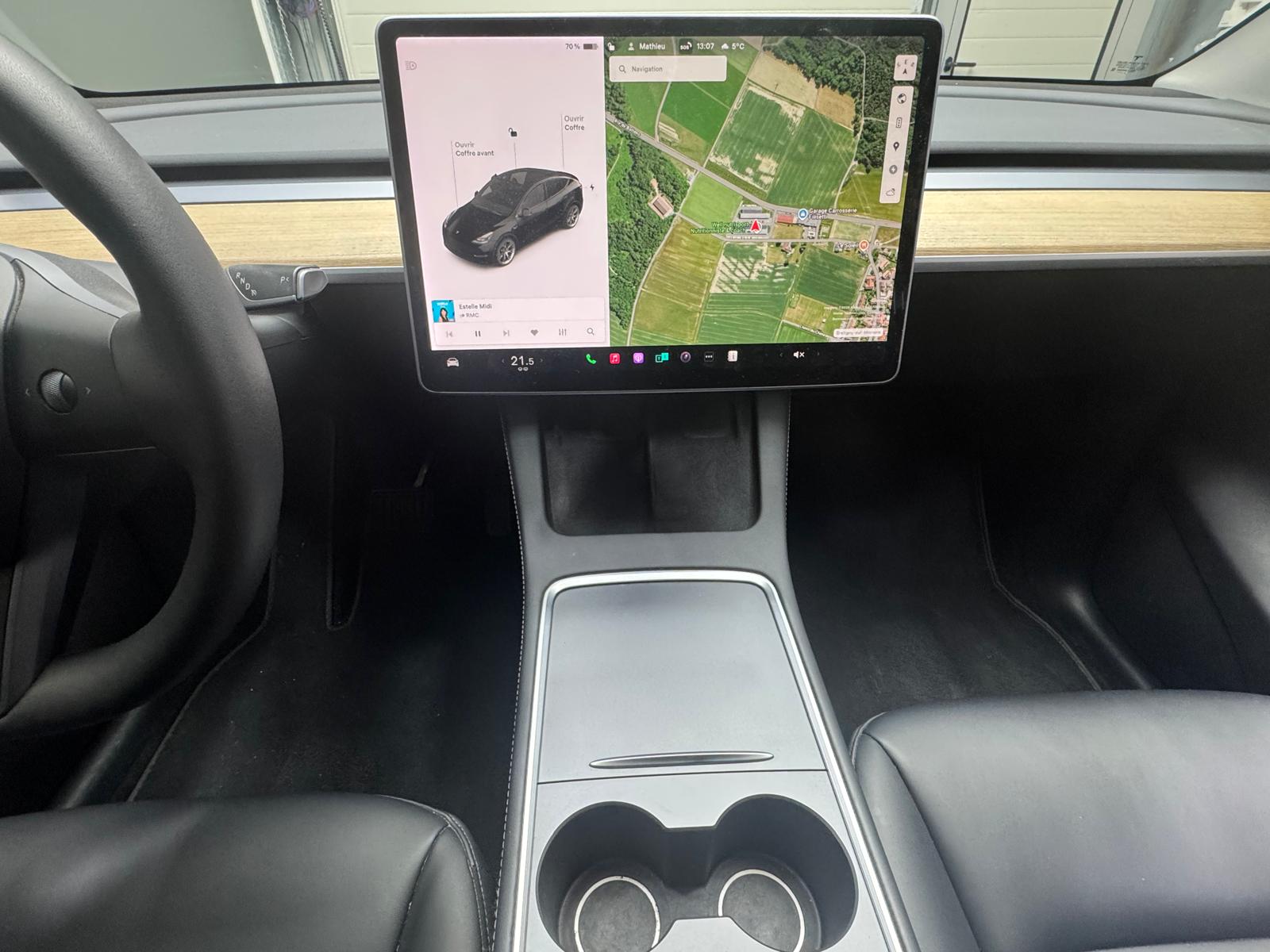 TESLA Model Y Long Range-image-13