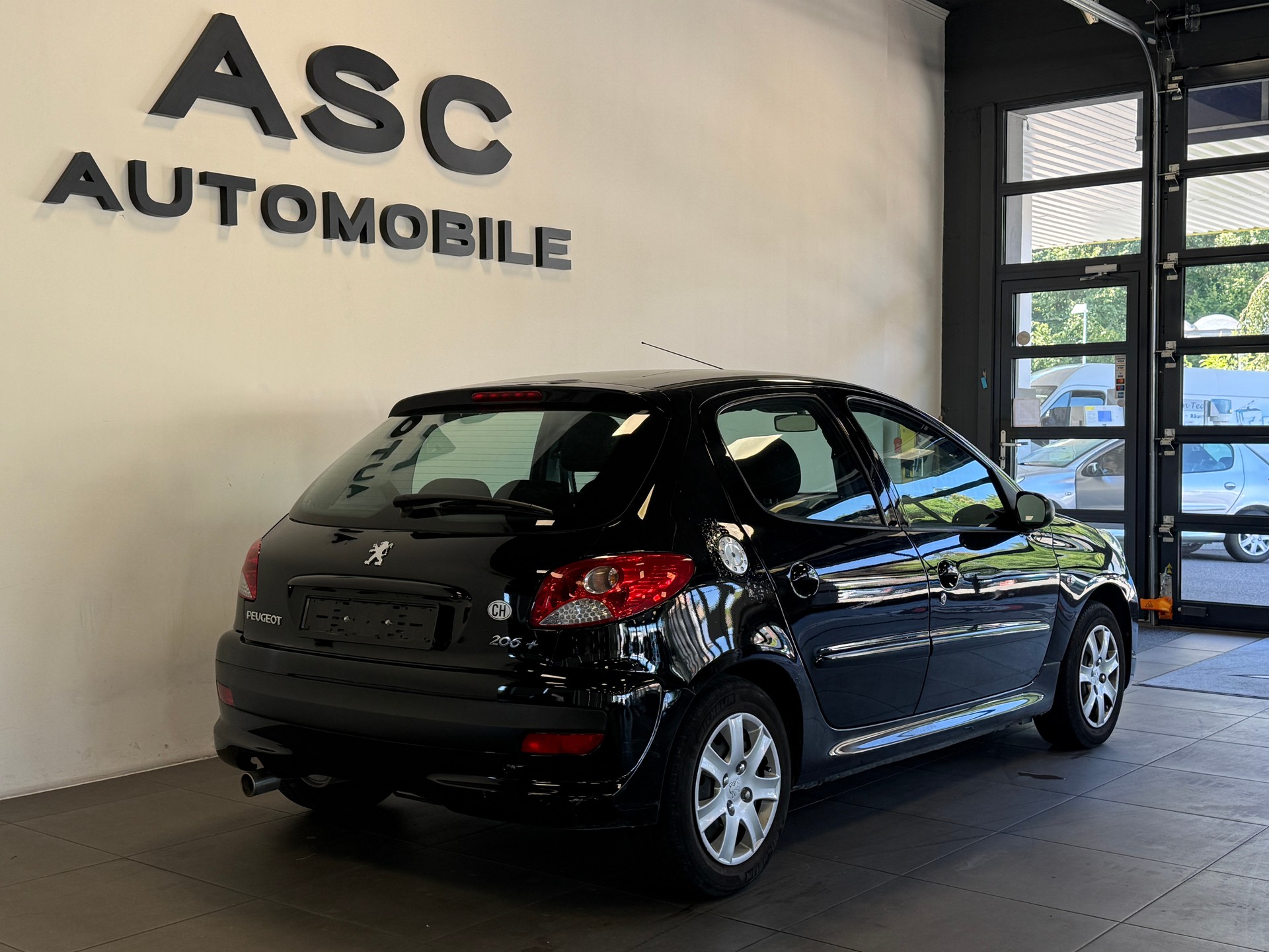 PEUGEOT 206+ 1.4 Trendy-showroom-element-2