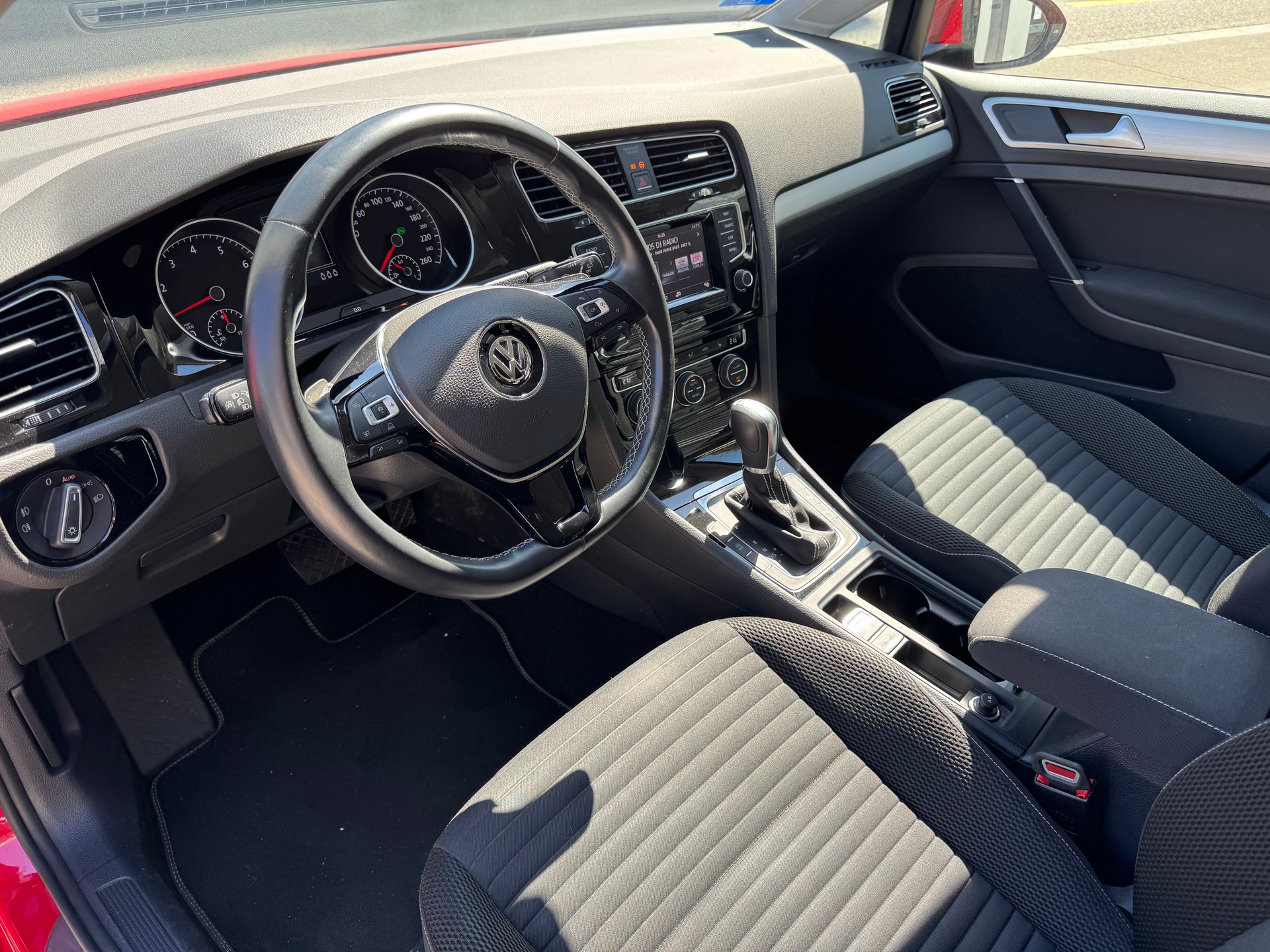 VW Golf 1.4 TSI Cup DSG-image-6