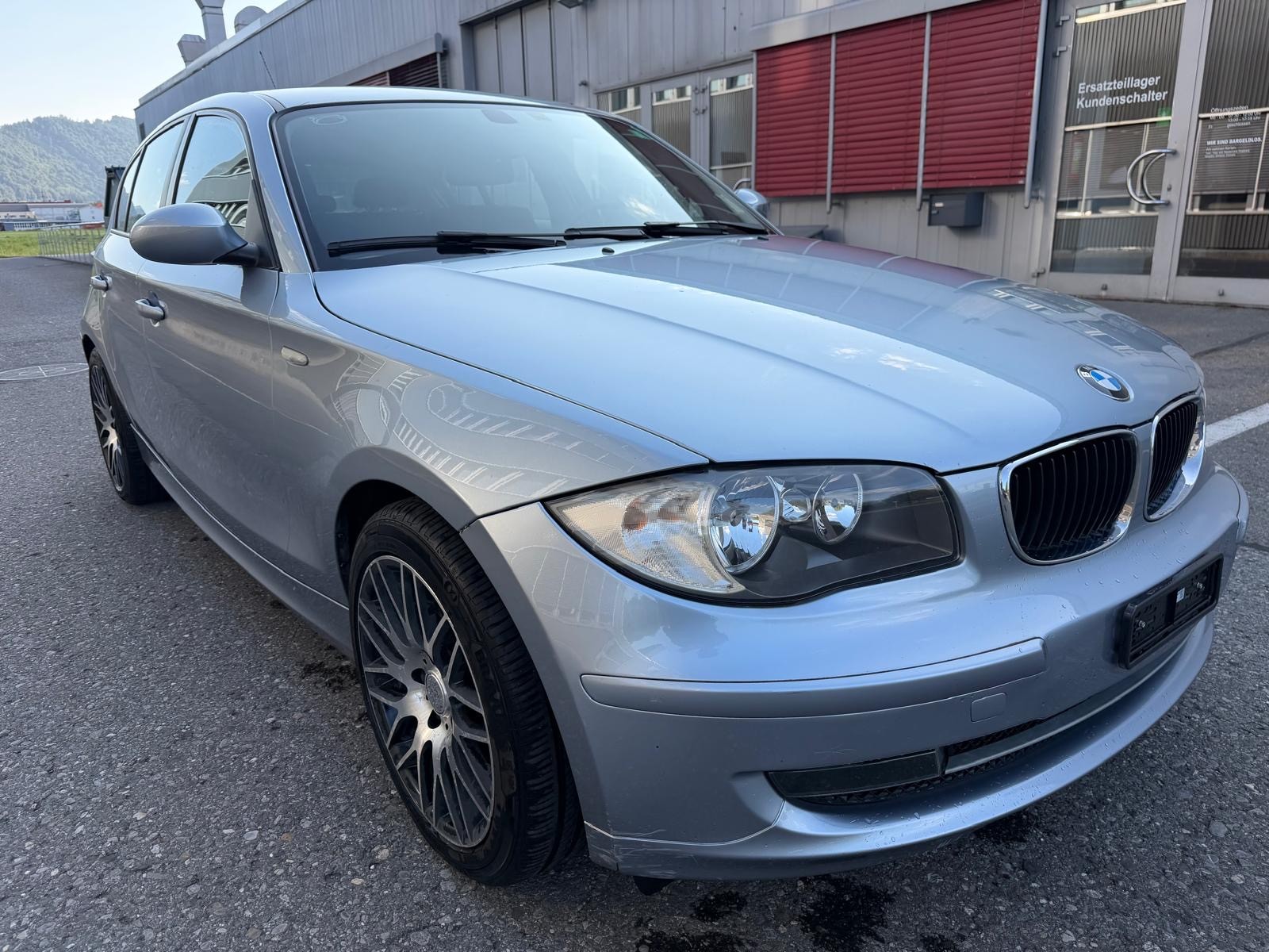 BMW 116i-image-0