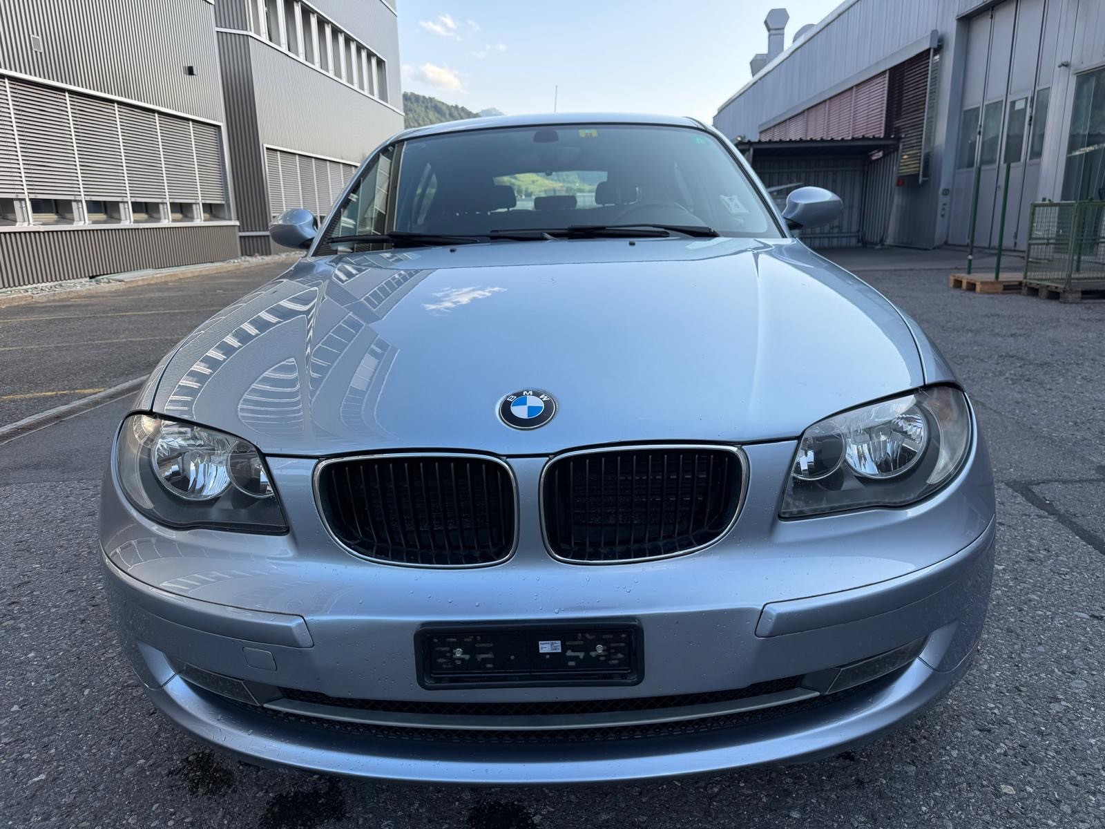 BMW 116i-image-1