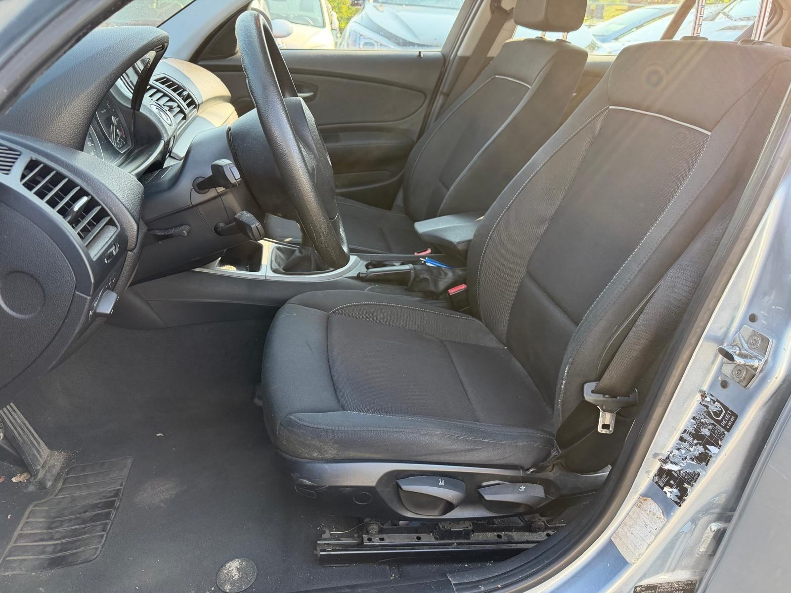 BMW 116i-image-8