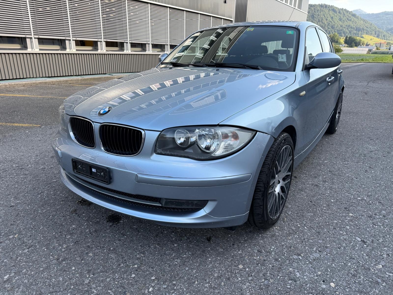 BMW 116i-image-2