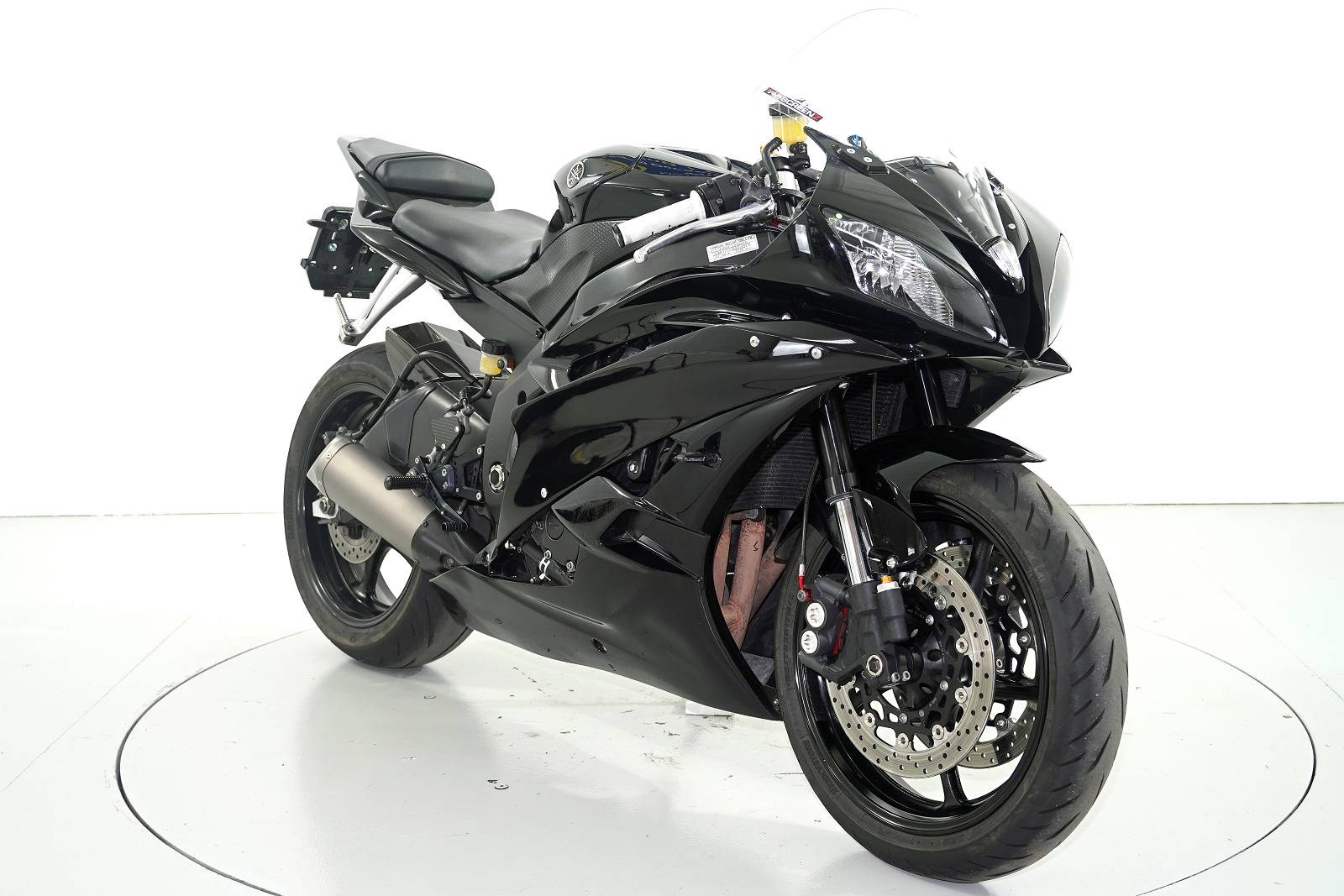 YAMAHA YZF-R6-showroom-element-1
