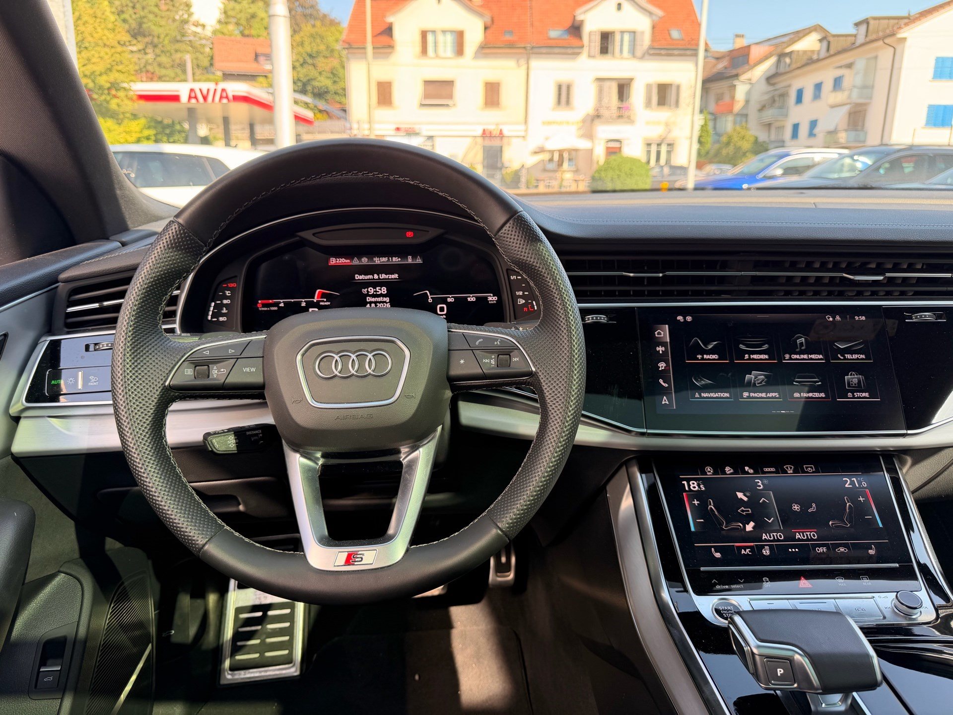 AUDI Q8 3.0 TDI 231PS QUATTRO *** 360 GRAD KAMERA & 4 JAHRE AUDI WERKSGARANTIE ***-image-8