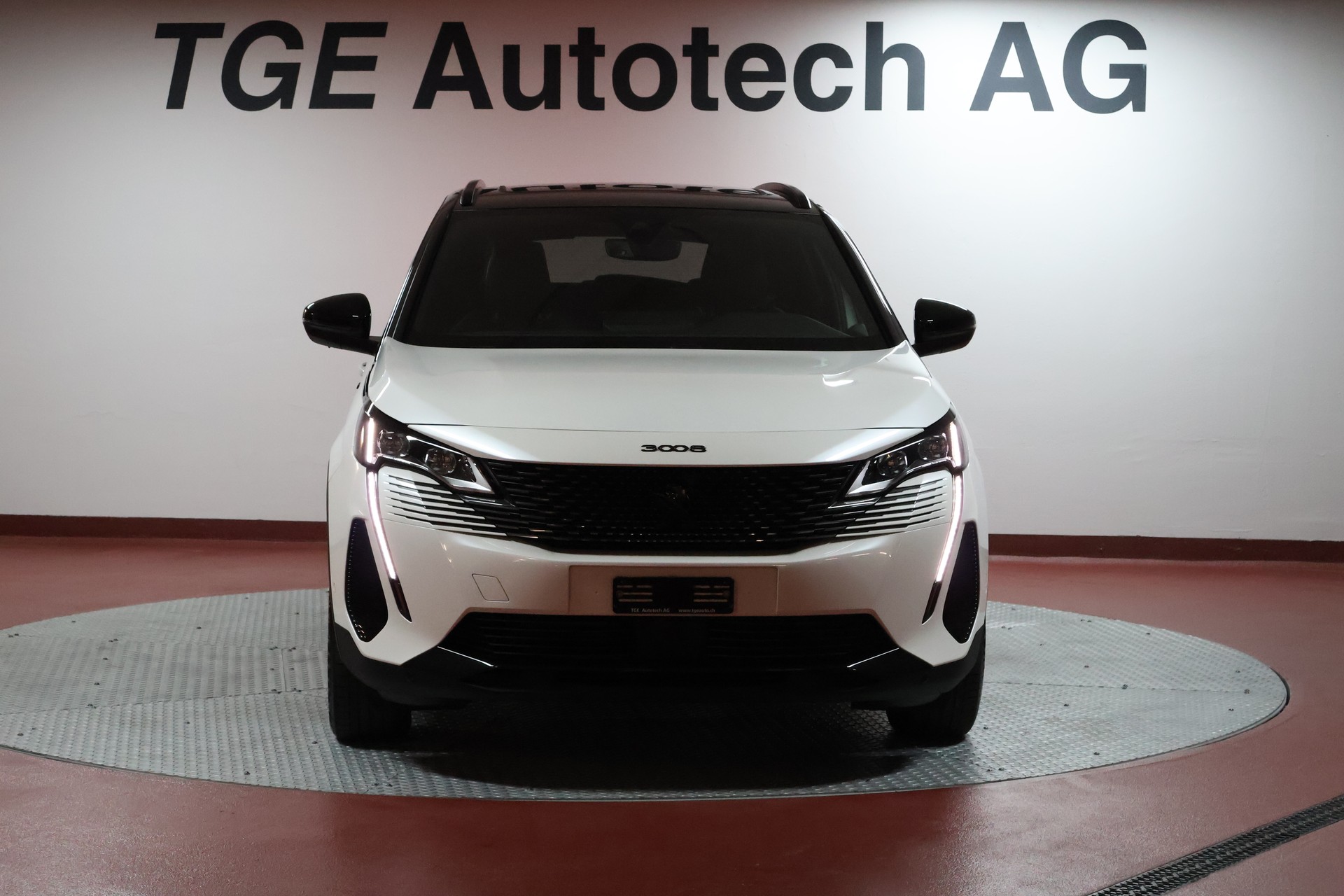PEUGEOT 3008 1.6 PureTech GT Pack EAT8-image-2