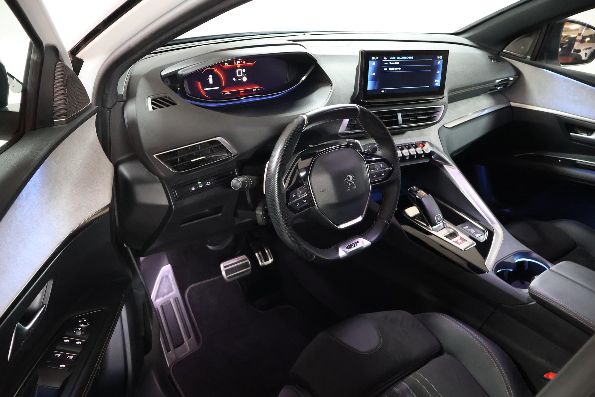 PEUGEOT 3008 1.6 PureTech GT Pack EAT8-image-7