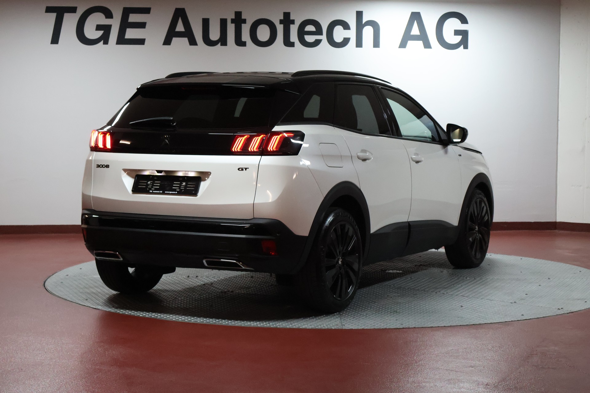 PEUGEOT 3008 1.6 PureTech GT Pack EAT8-image-19