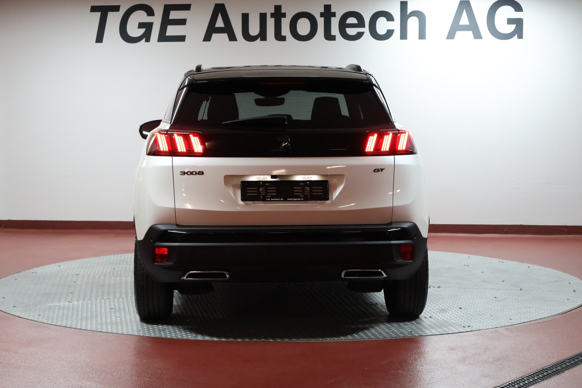 PEUGEOT 3008 1.6 PureTech GT Pack EAT8-image-21