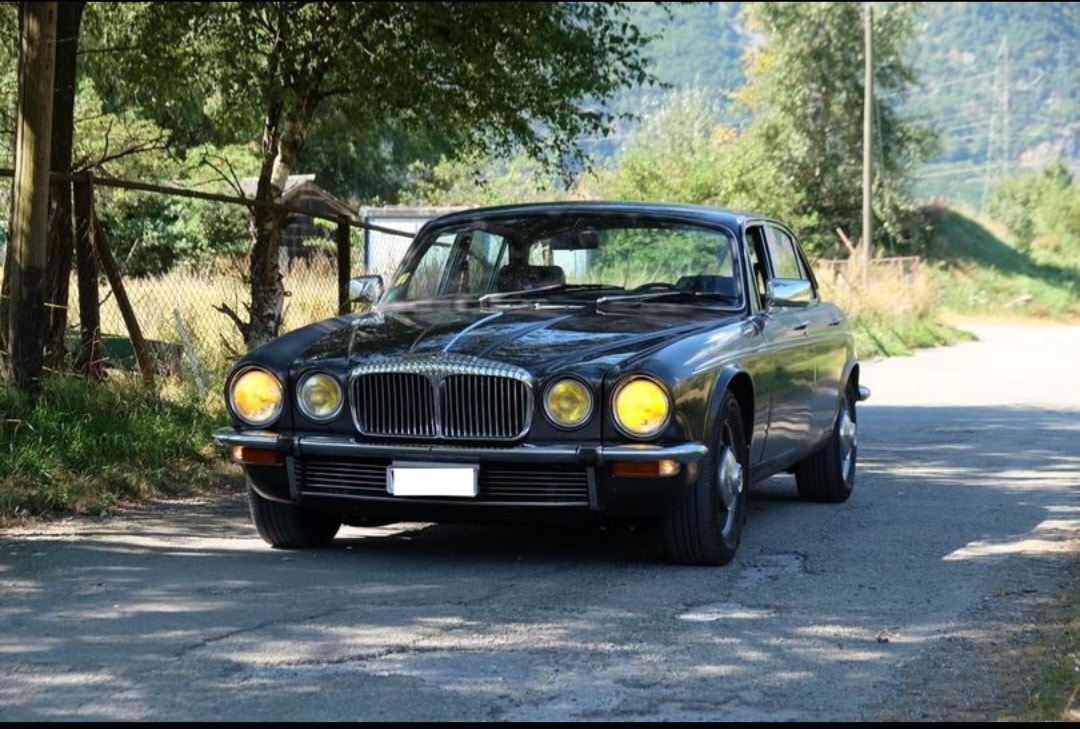 DAIMLER SOVEREIGN-image-0