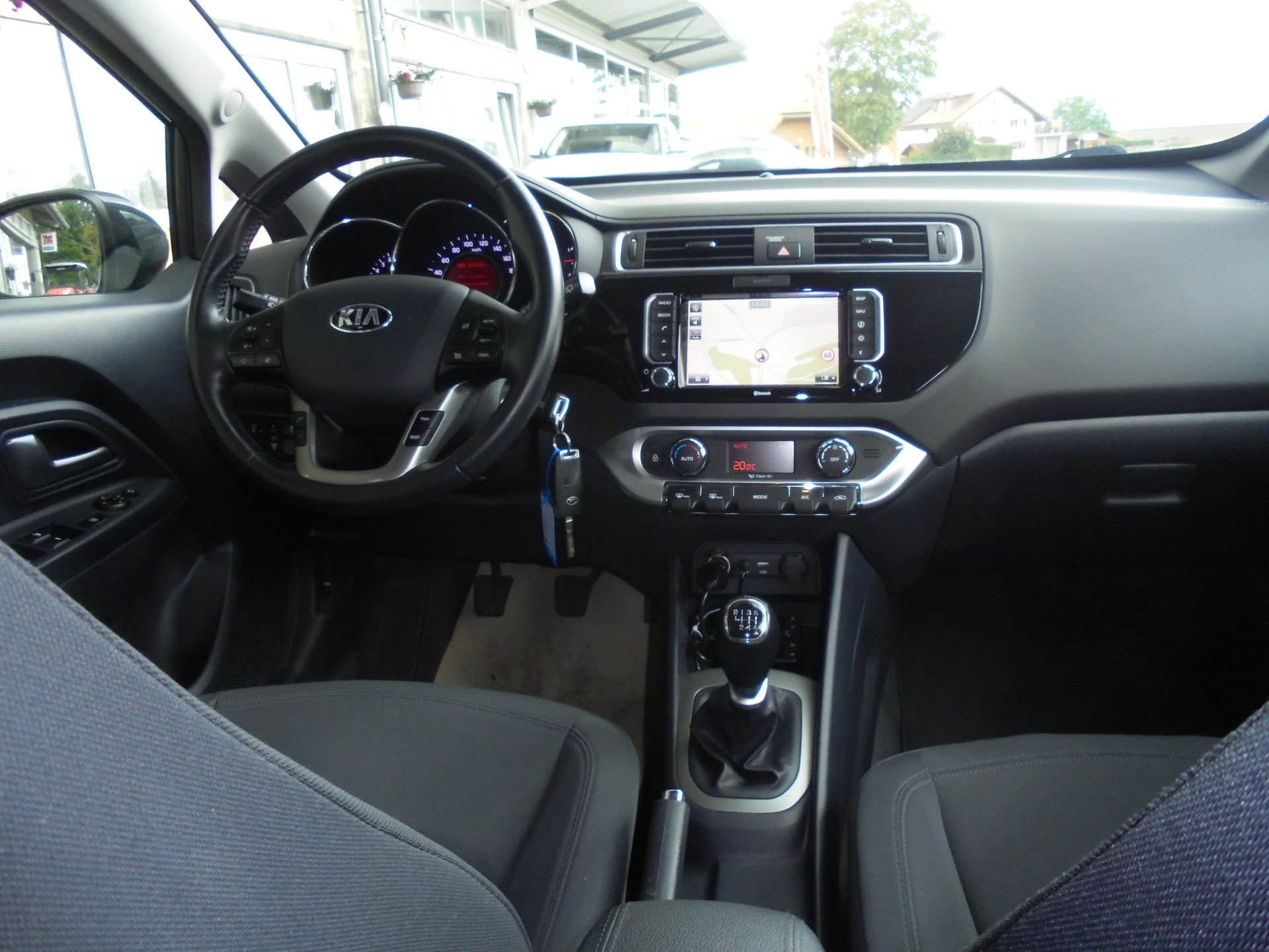 KIA Rio 1.4 CVVT Swiss Champion-image-5