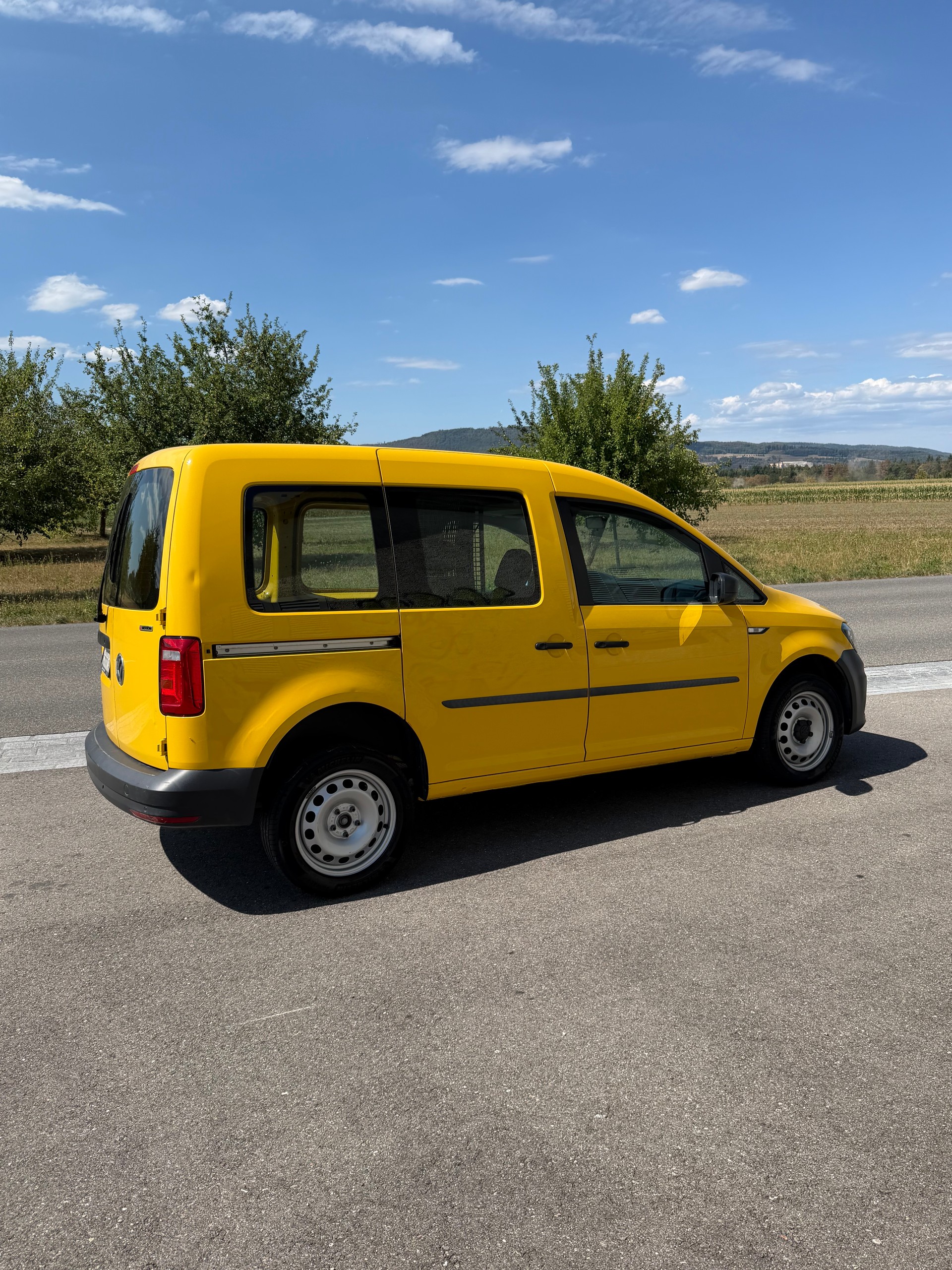 VW Caddy 2.0TDI 4Motion BlueMotion Technology DSG-image-5