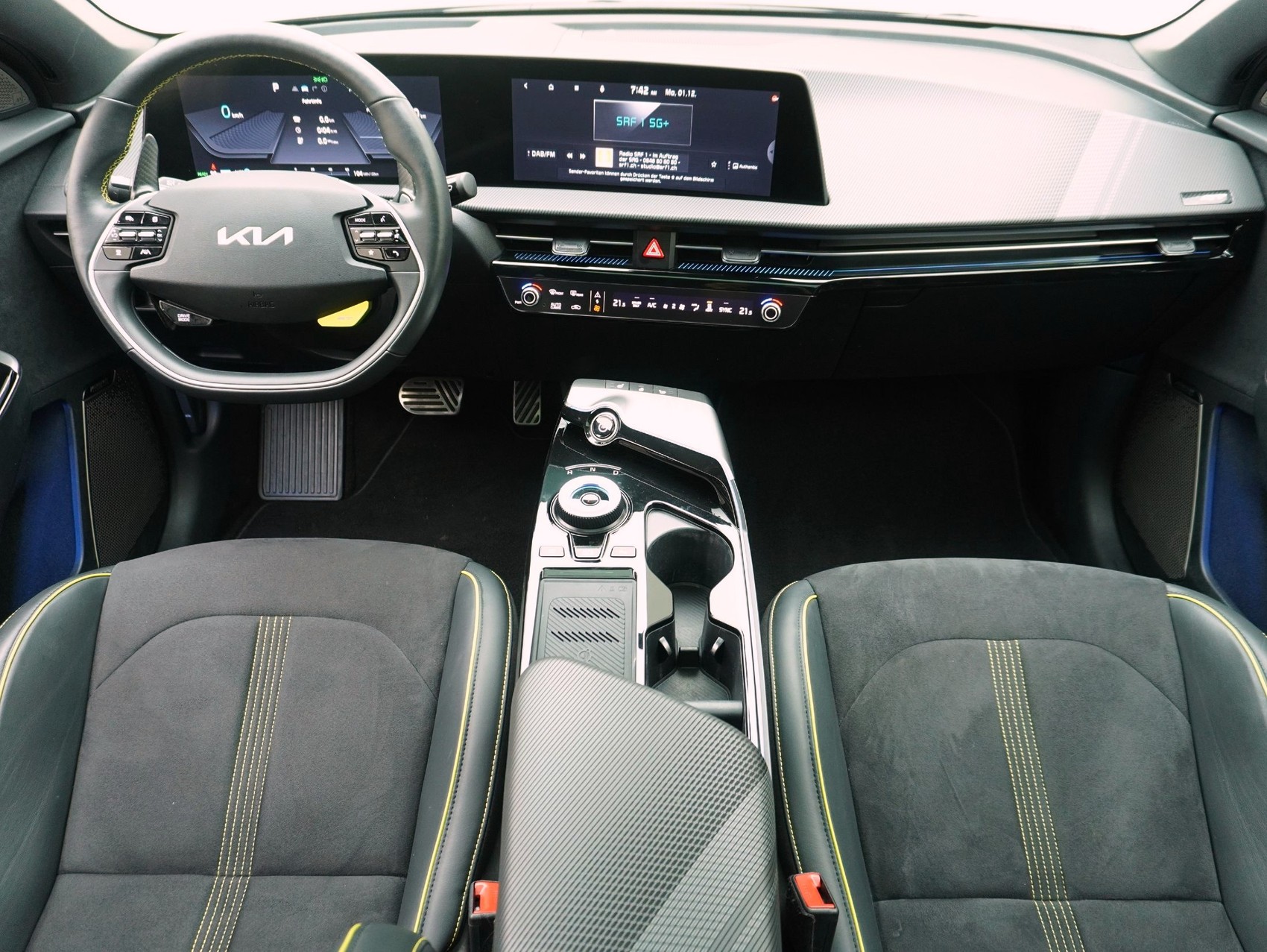KIA EV6 77 kWh GT 4x4 ** 585 PS **-image-13