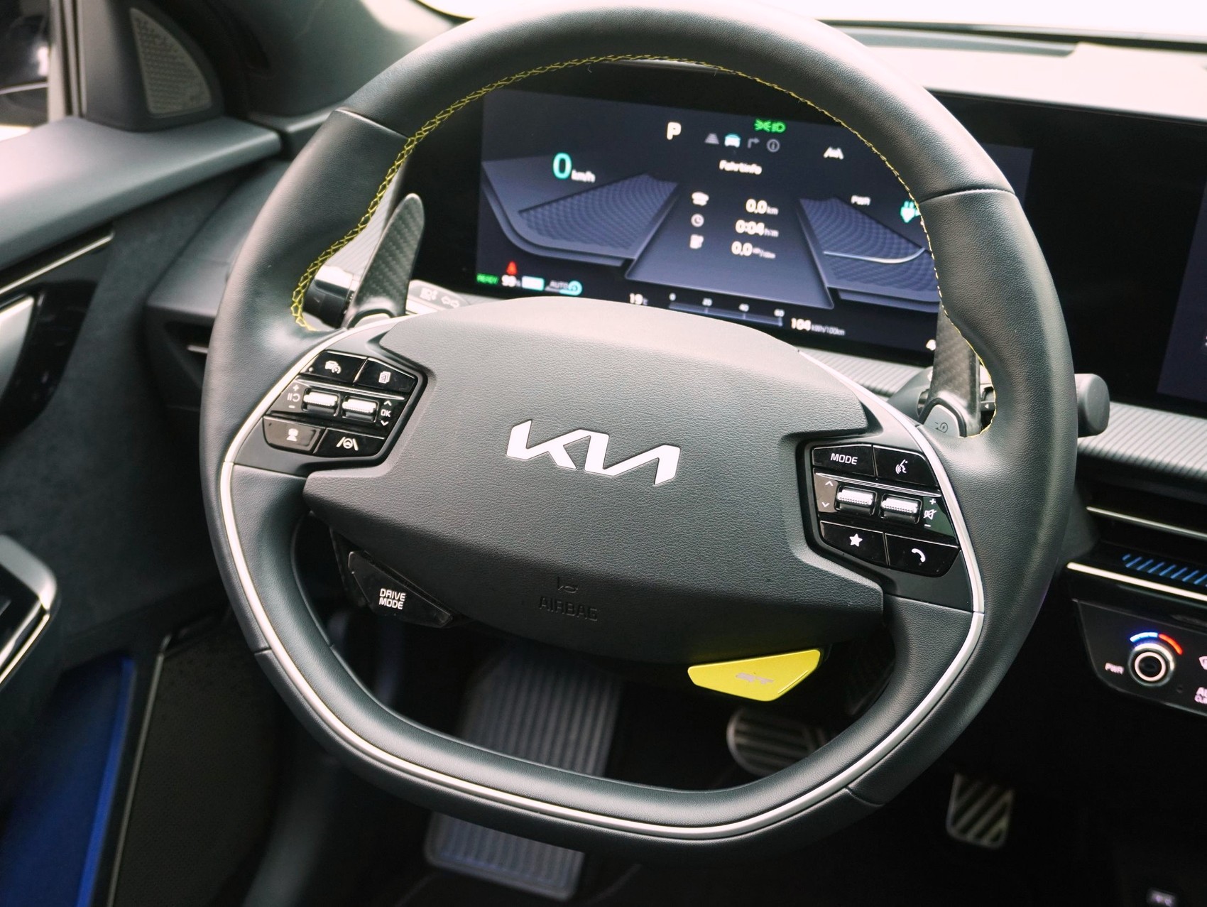KIA EV6 77 kWh GT 4x4 ** 585 PS **-image-10