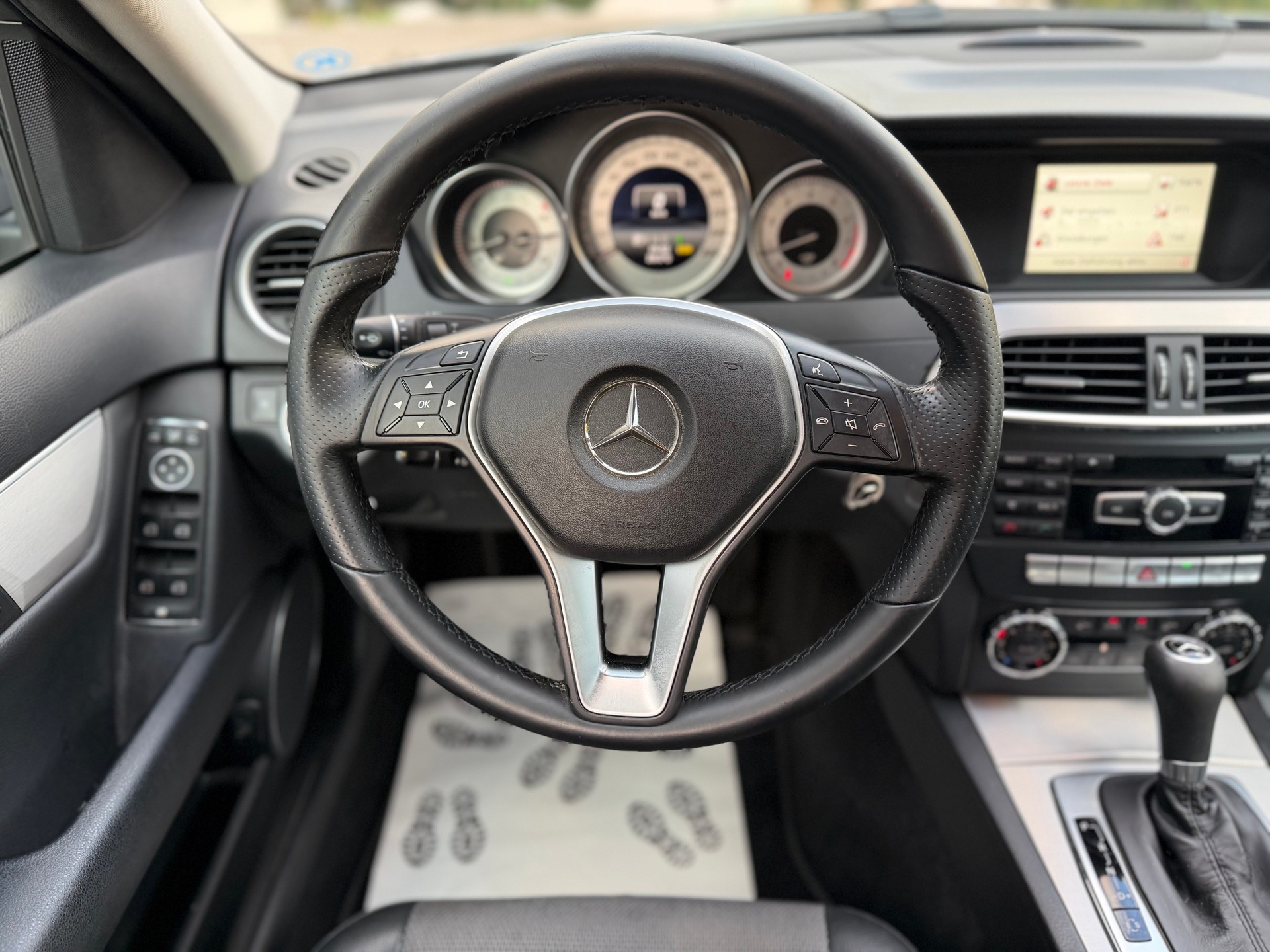 MERCEDES-BENZ C 180 Athletic Edition 7G-Tronic-image-10