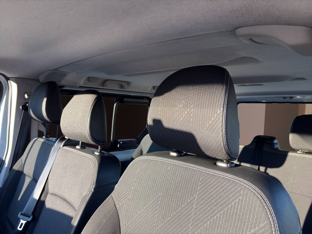 RENAULT Trafic Blue dCi 120 Passenger Life-image-14