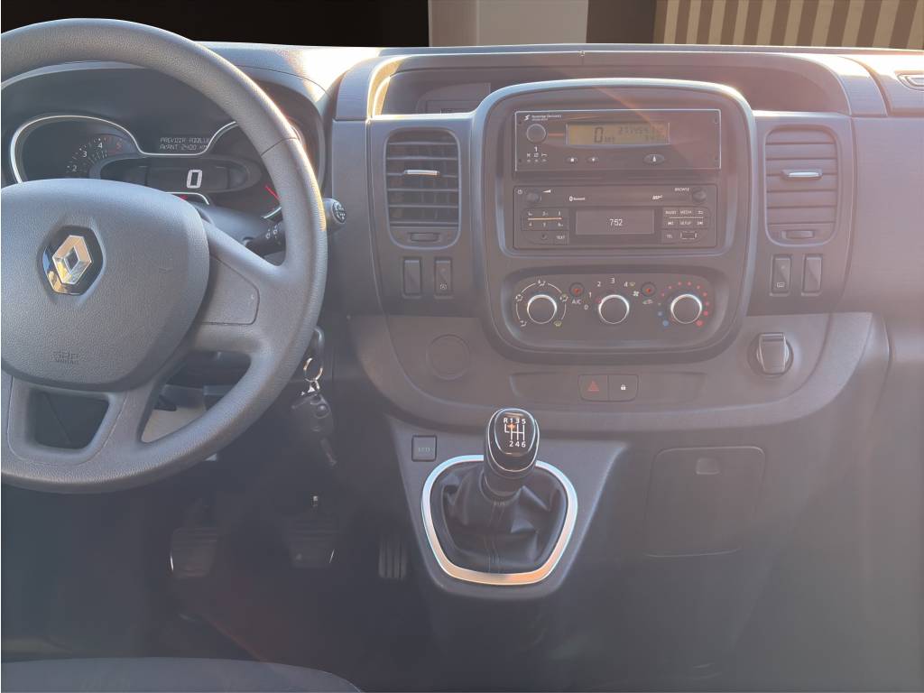 RENAULT Trafic Blue dCi 120 Passenger Life-image-12