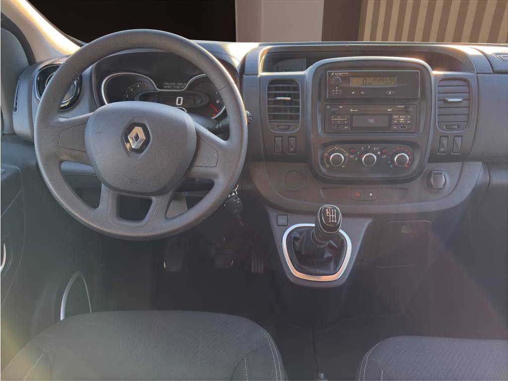 RENAULT Trafic Blue dCi 120 Passenger Life-image-4
