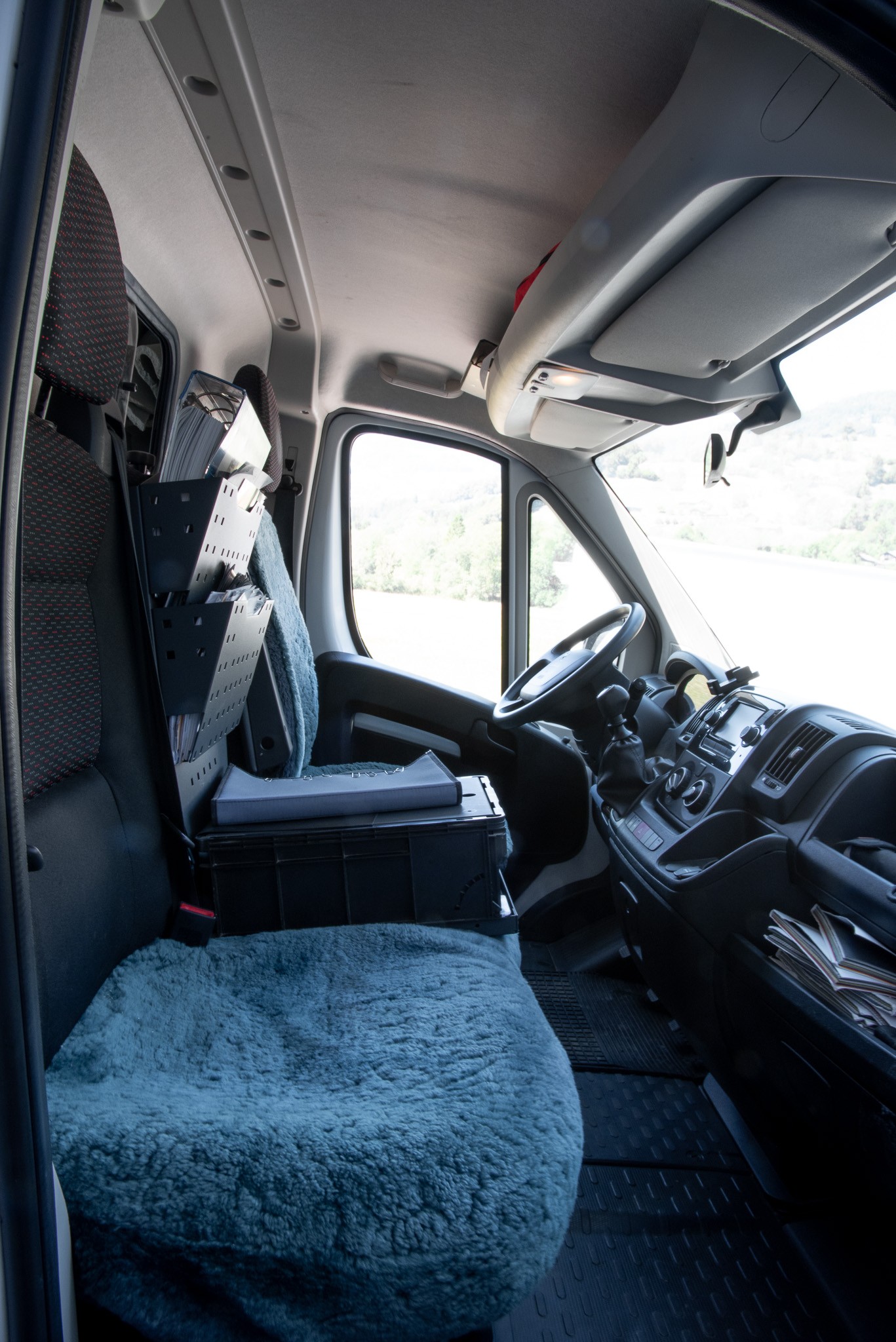 PEUGEOT 2.2 BlueHDi 165 Premium S/S-image-8