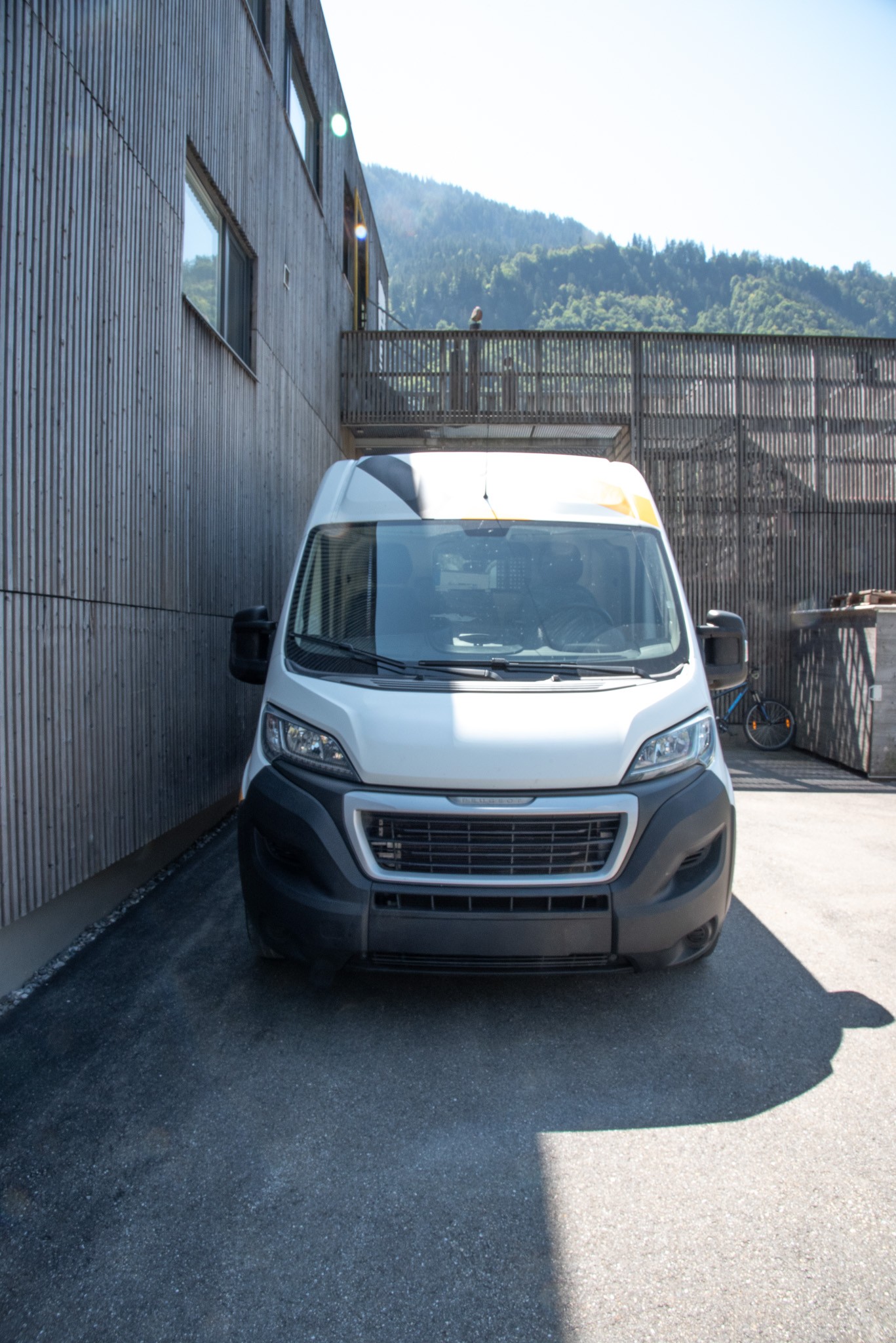 PEUGEOT 2.2 BlueHDi 165 Premium S/S-image-11