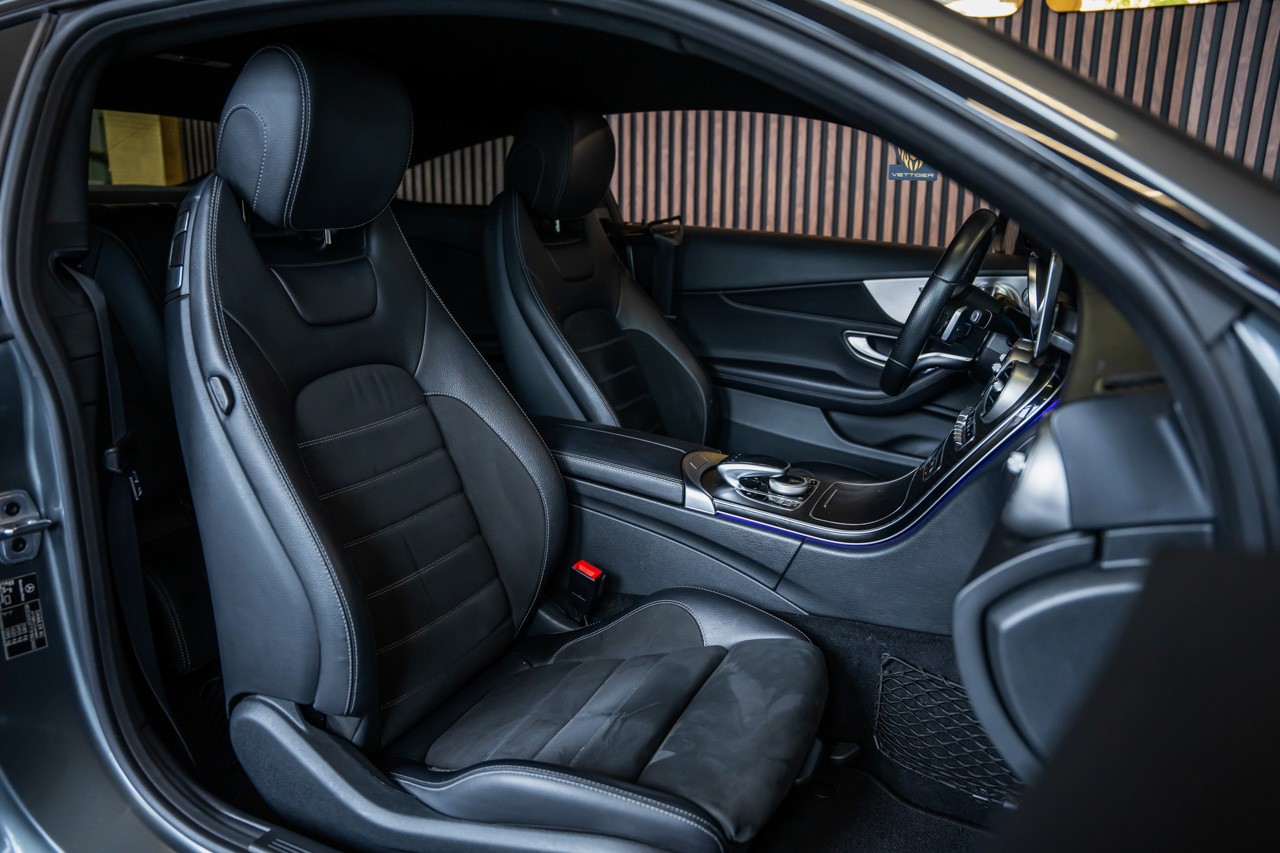 MERCEDES-BENZ C 200 Coupé AMG Line 9G-Tronic-image-16